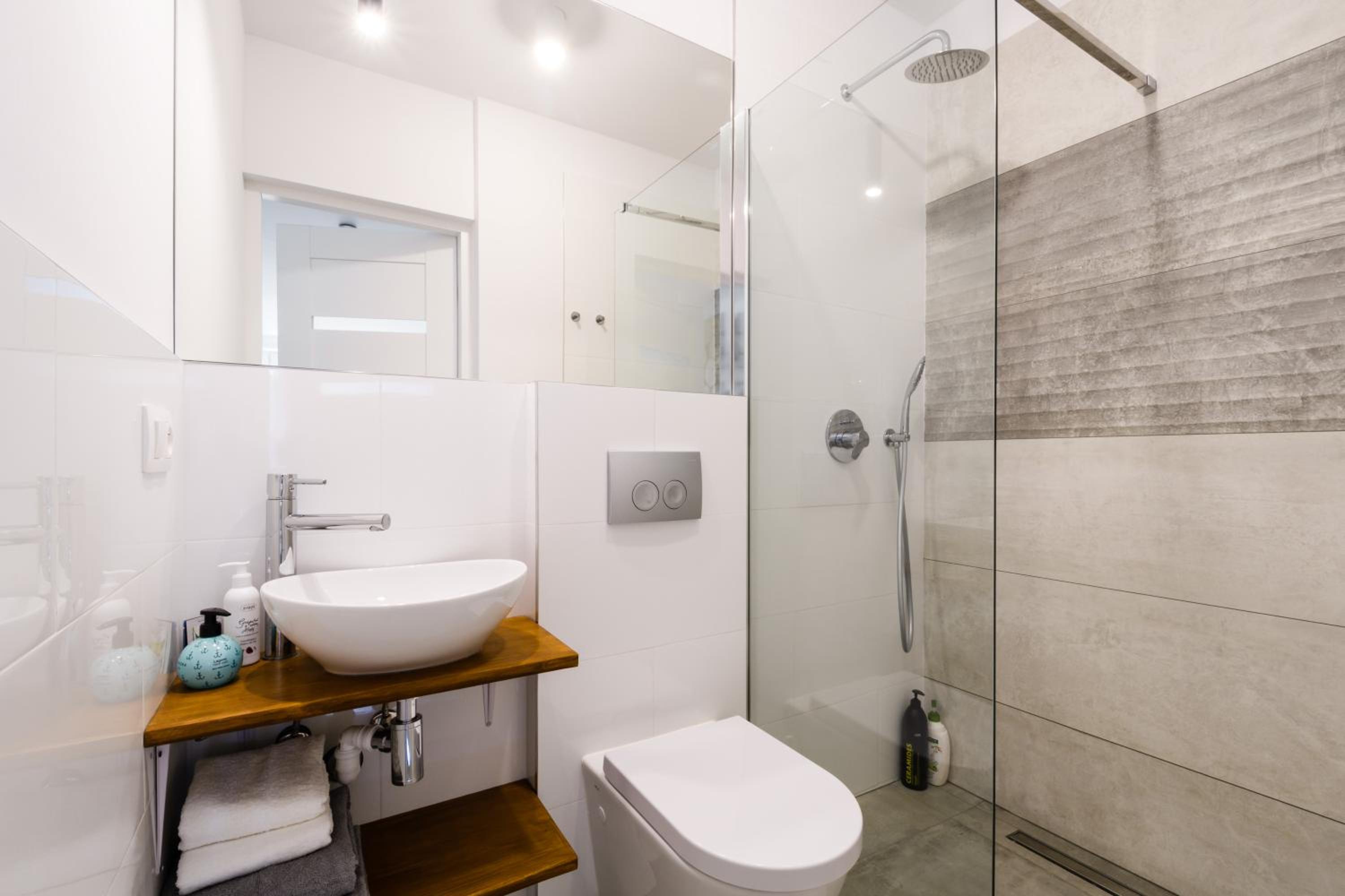 Studio Apartment - Photo 7