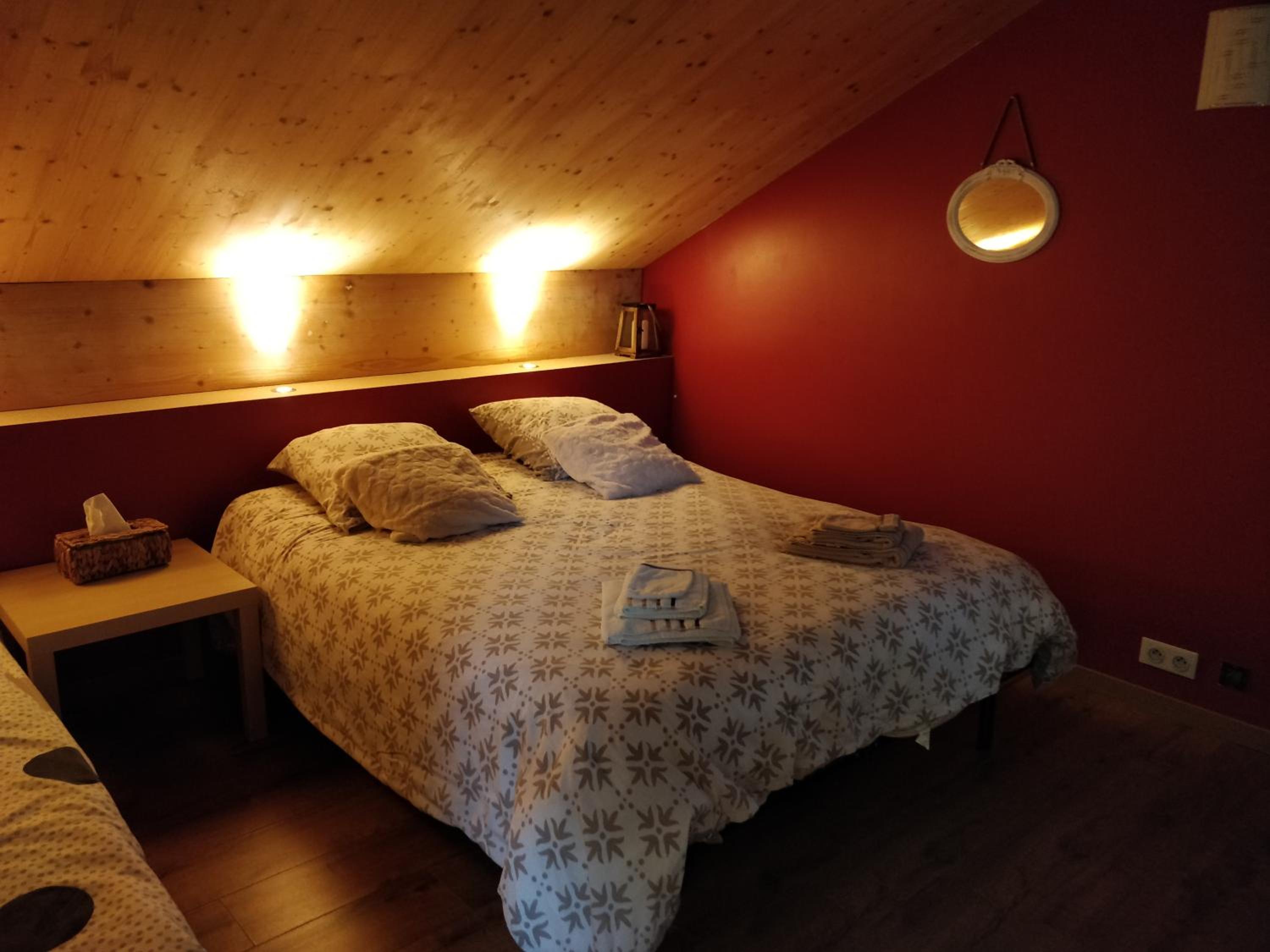 Triple Room with Shared Bathroom photo 2