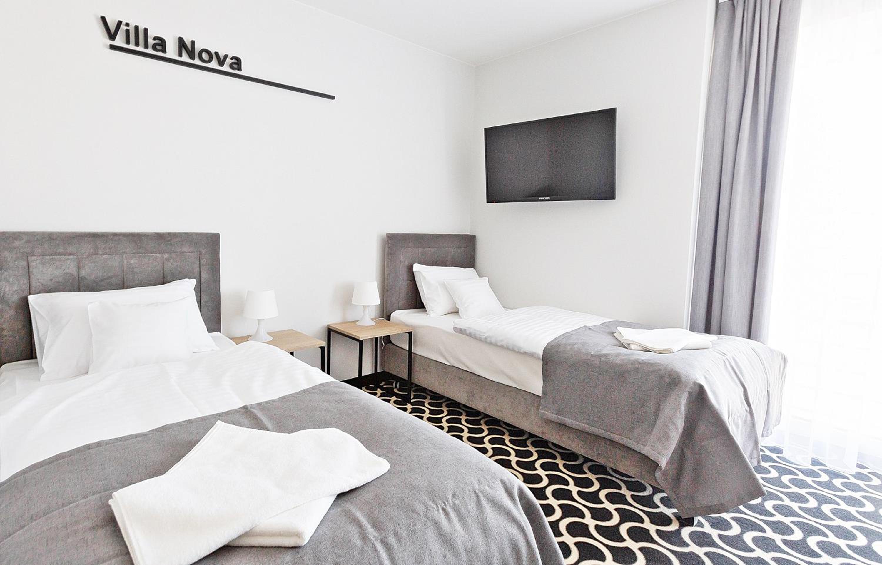Twin Room - Photo 2