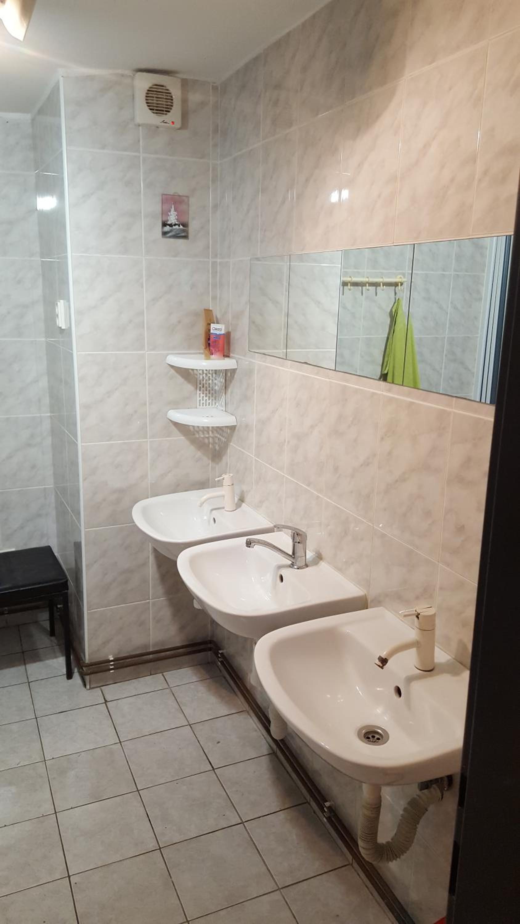 Economy Triple Room with Shared Bathroom photo 1