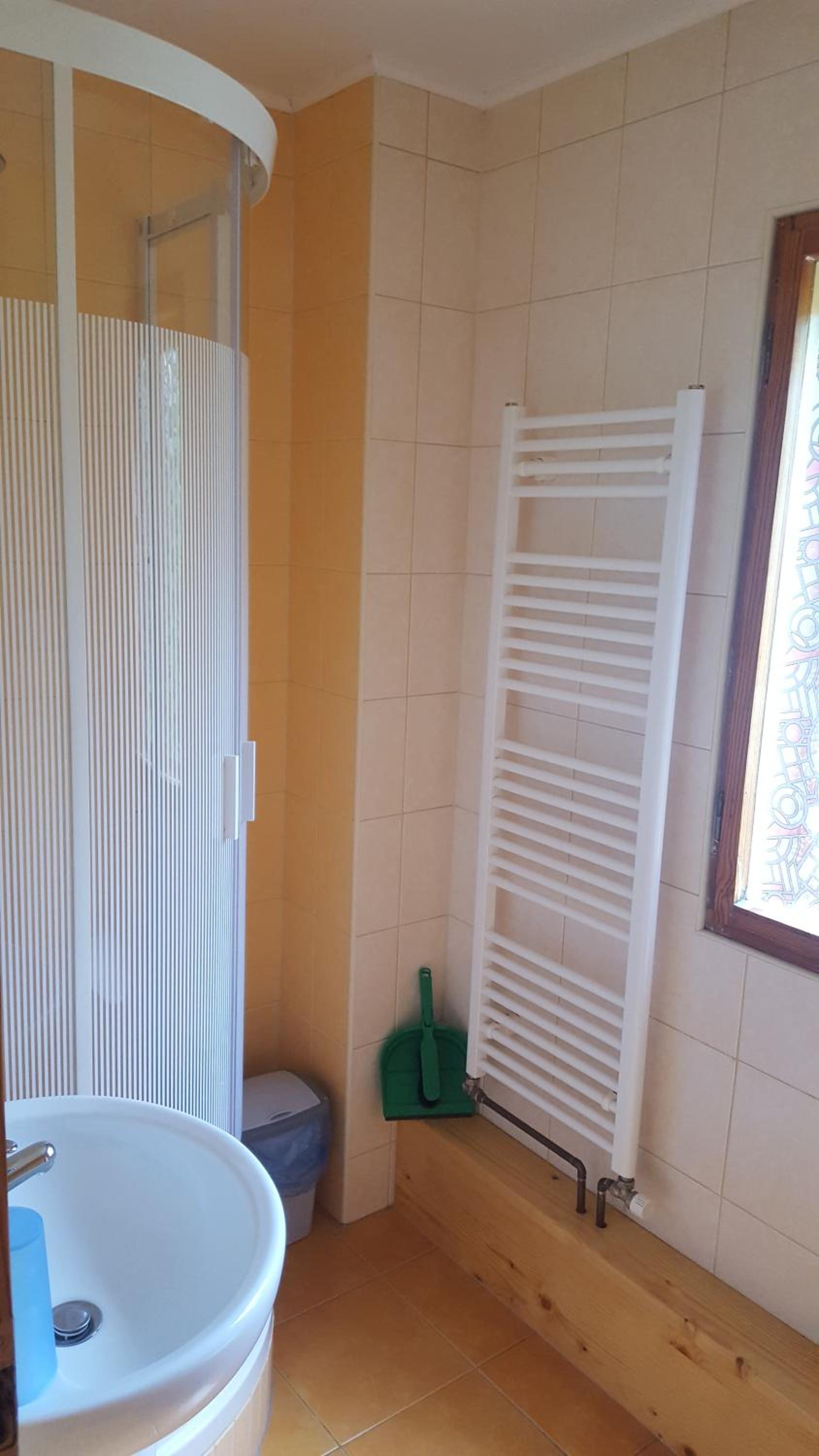 Family Room with Private Bathroom photo 1