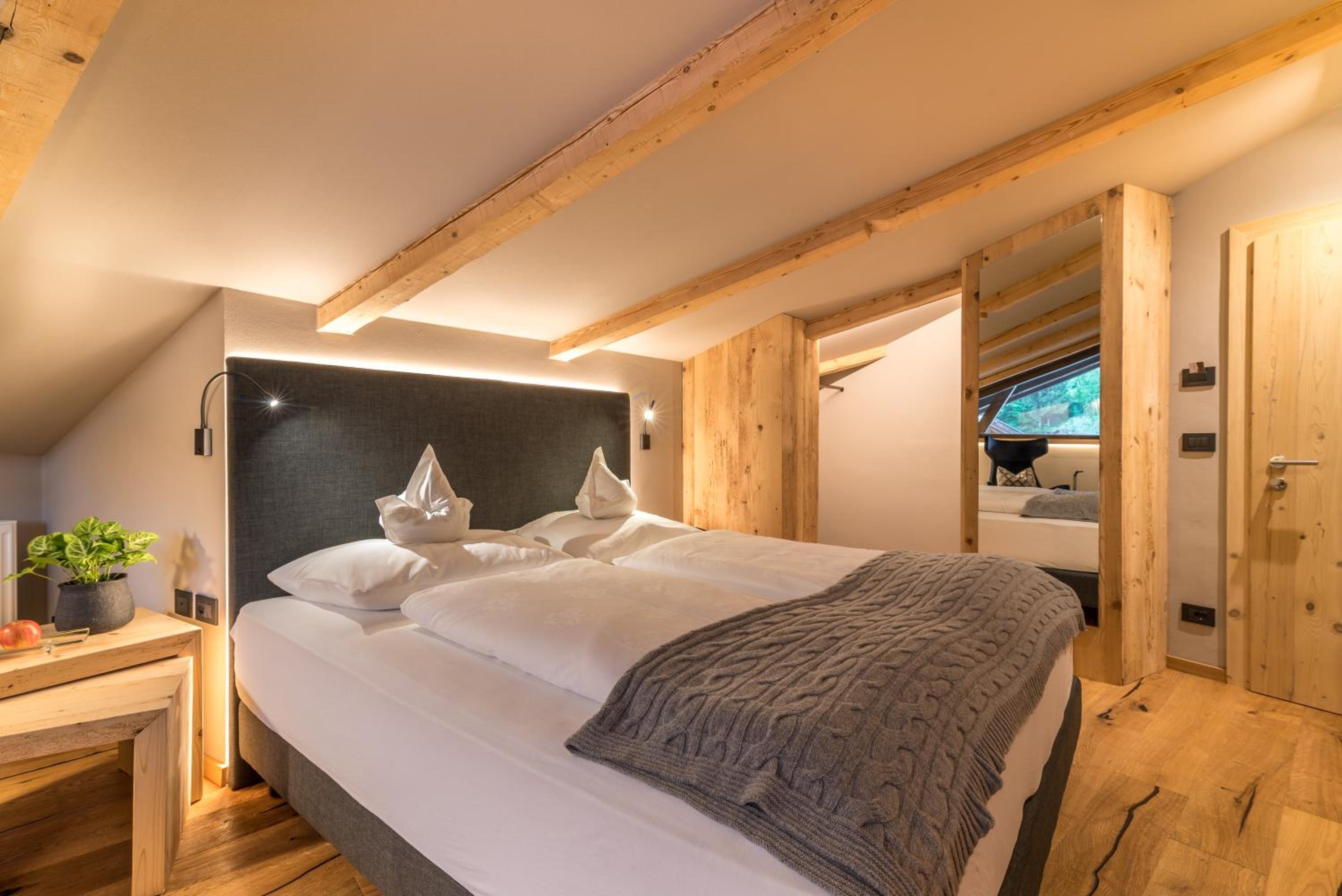 Deluxe Double Room photo 2