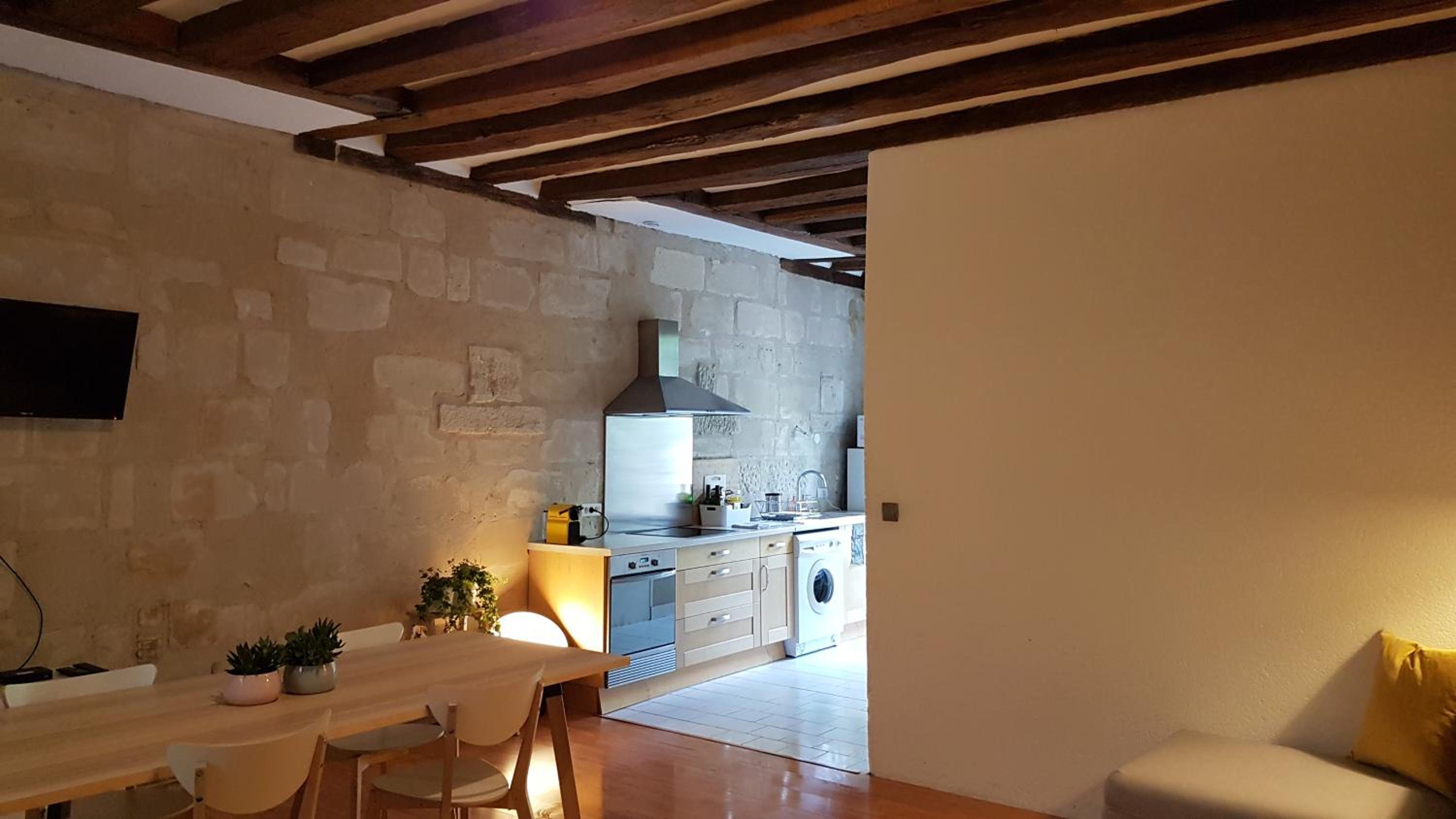 Apartment photo 2