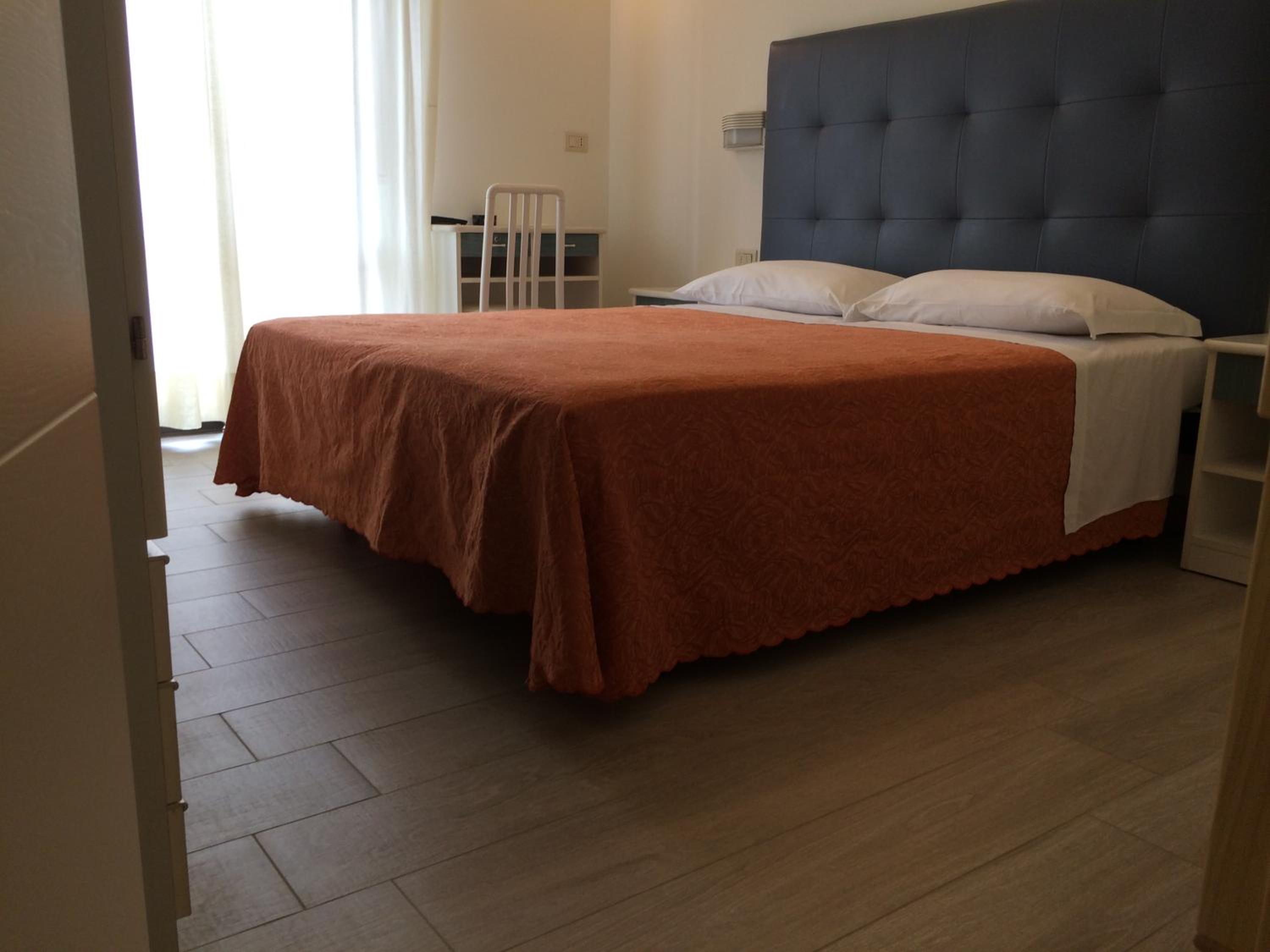 Quadruple Room - Photo 1