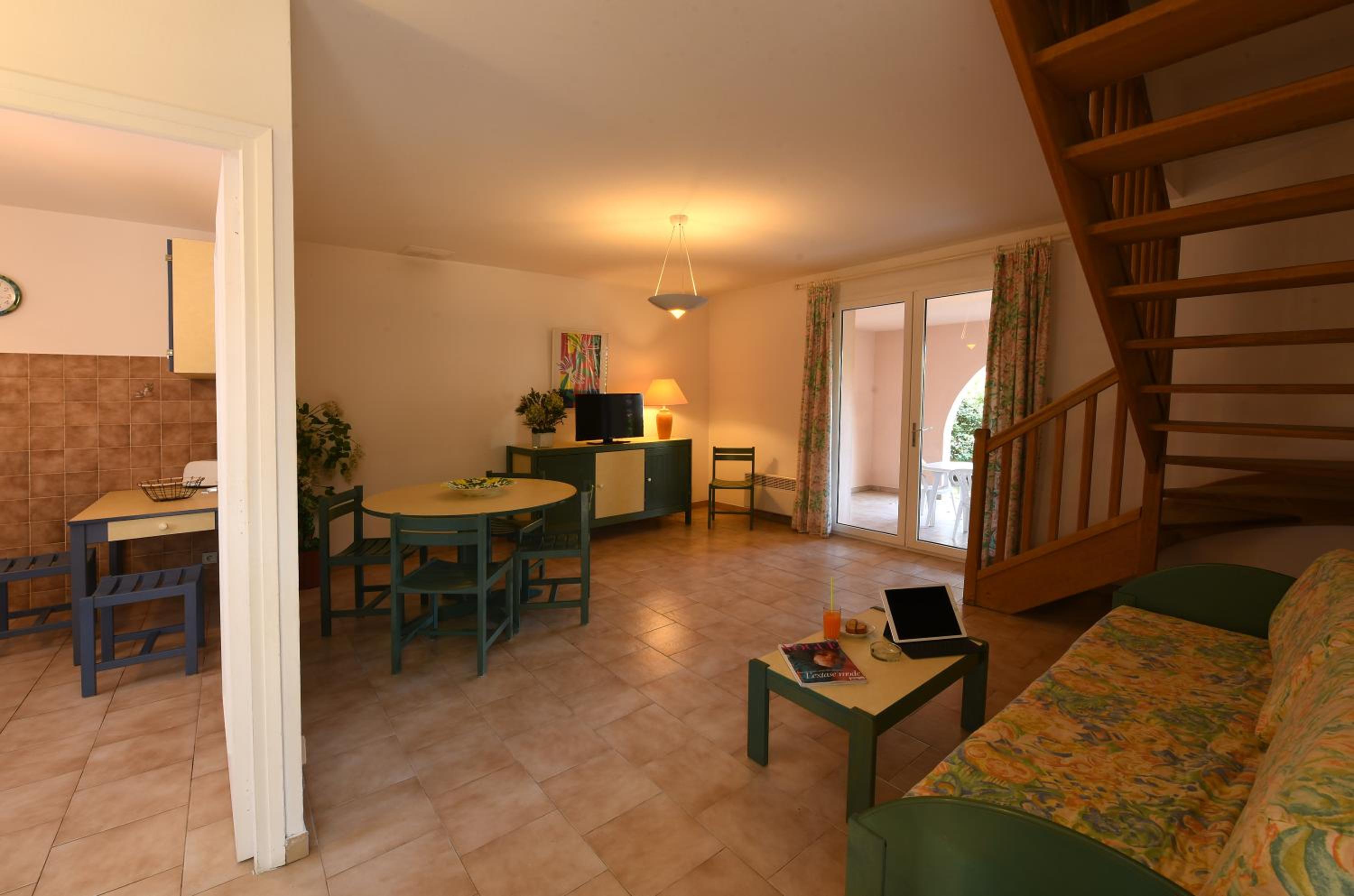 Apartment photo 3