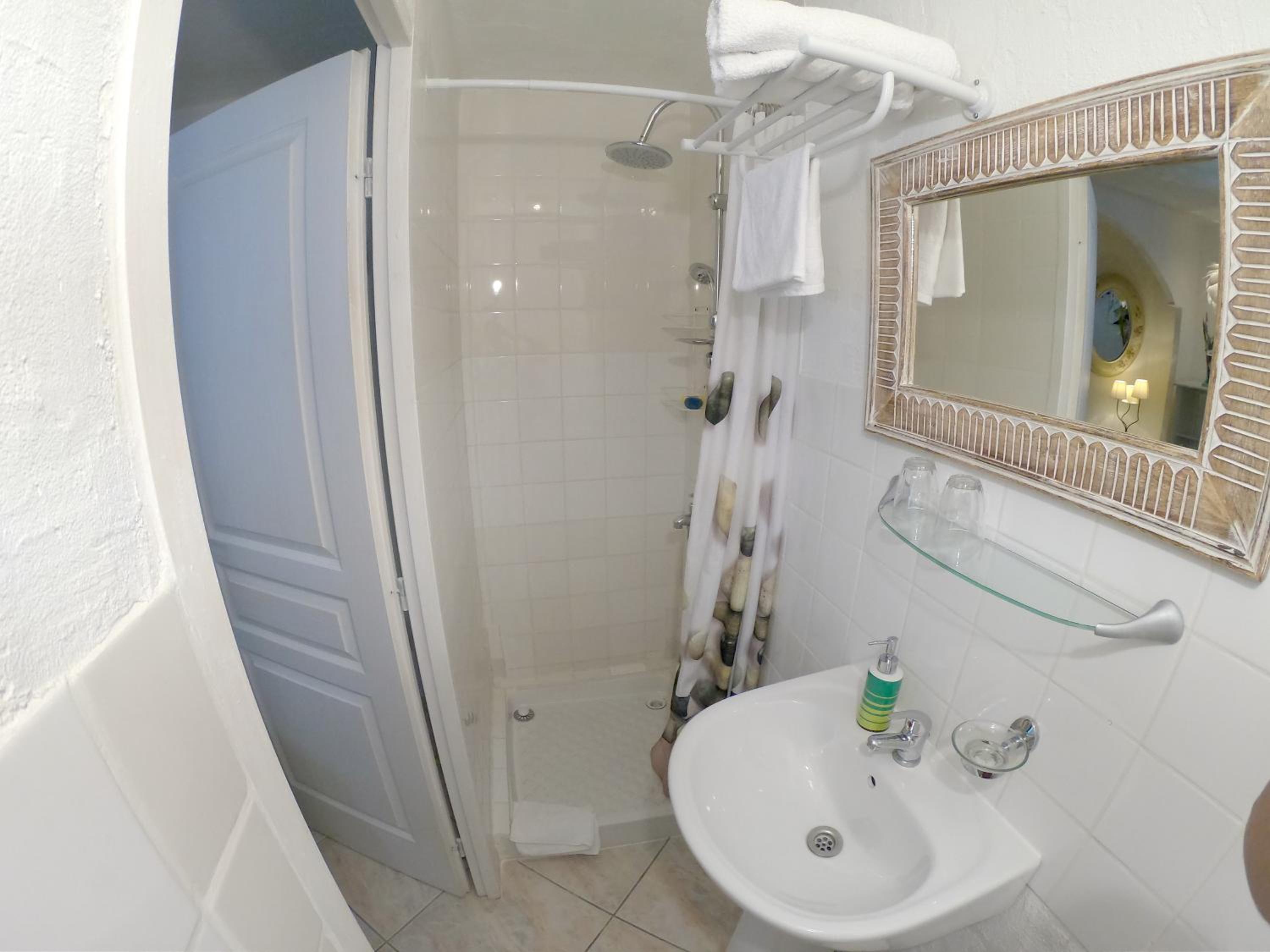 Double Room with Pool View photo 2