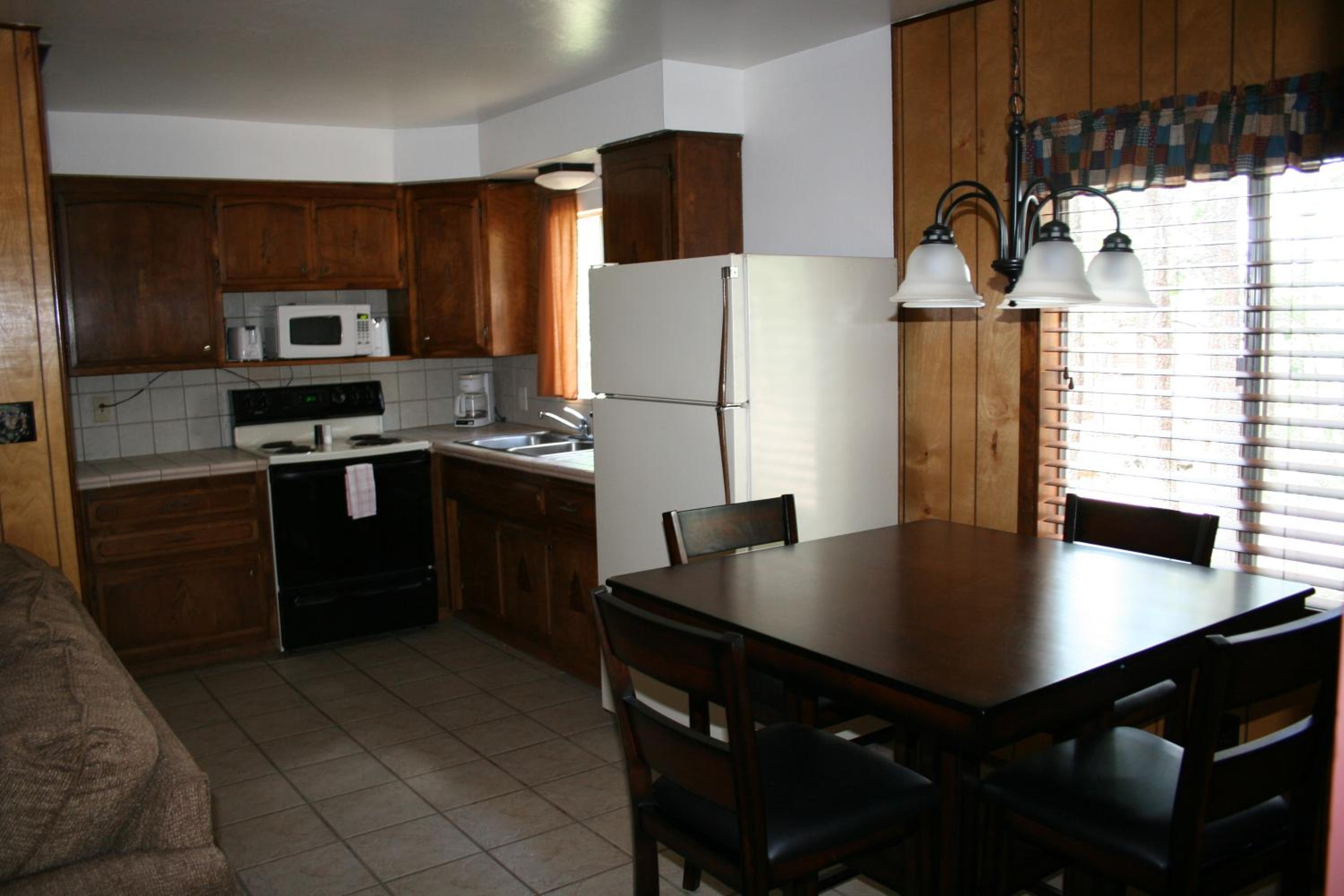 One-Bedroom Cabin photo 2