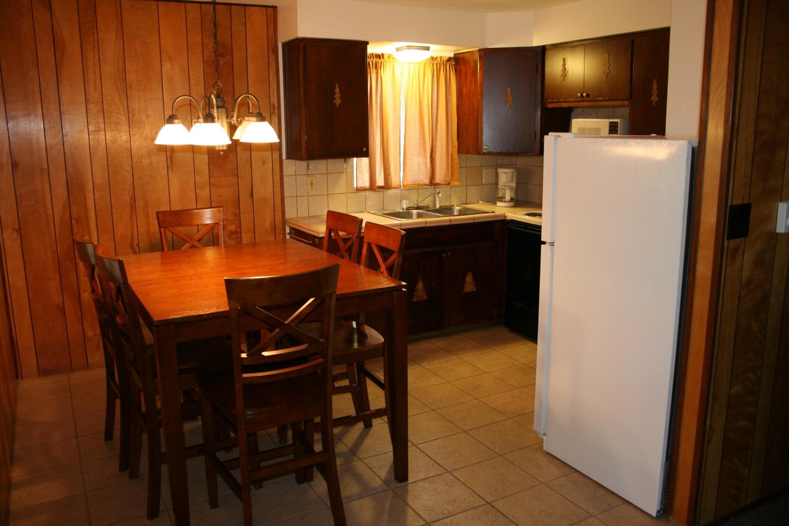 Two-Bedroom Cabin  photo 3