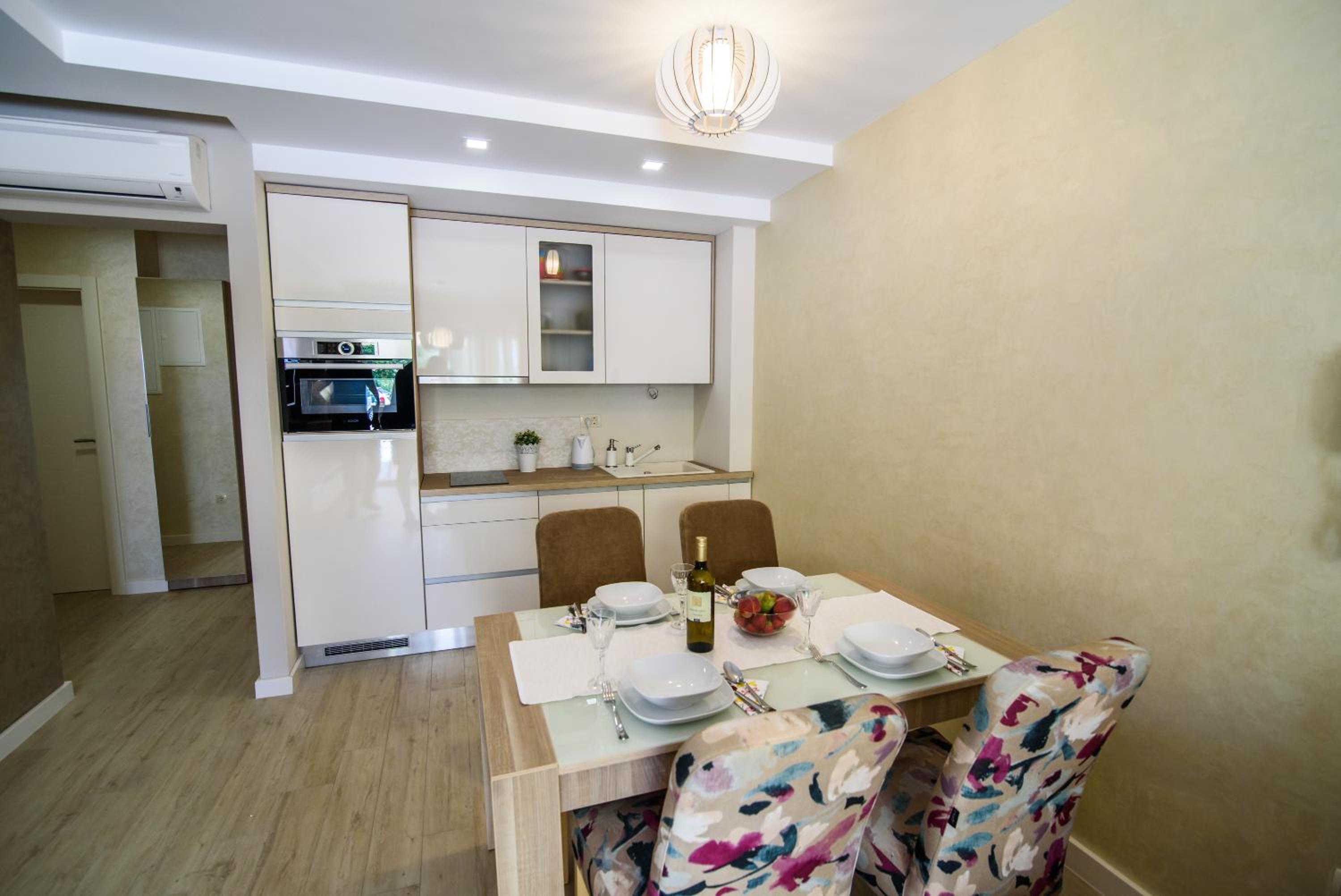 One Bedroom Apartment
