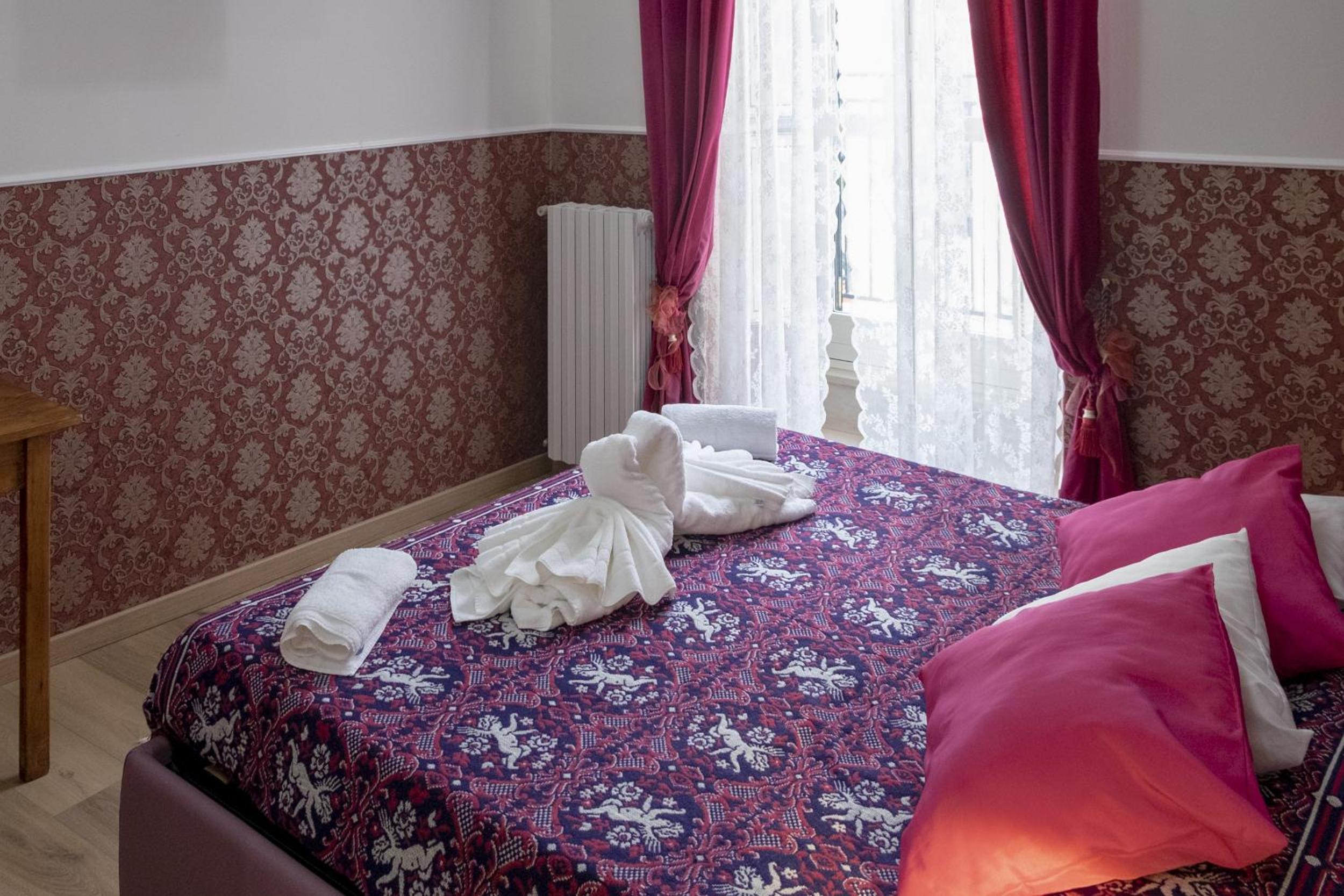 Double or Twin Room photo 2