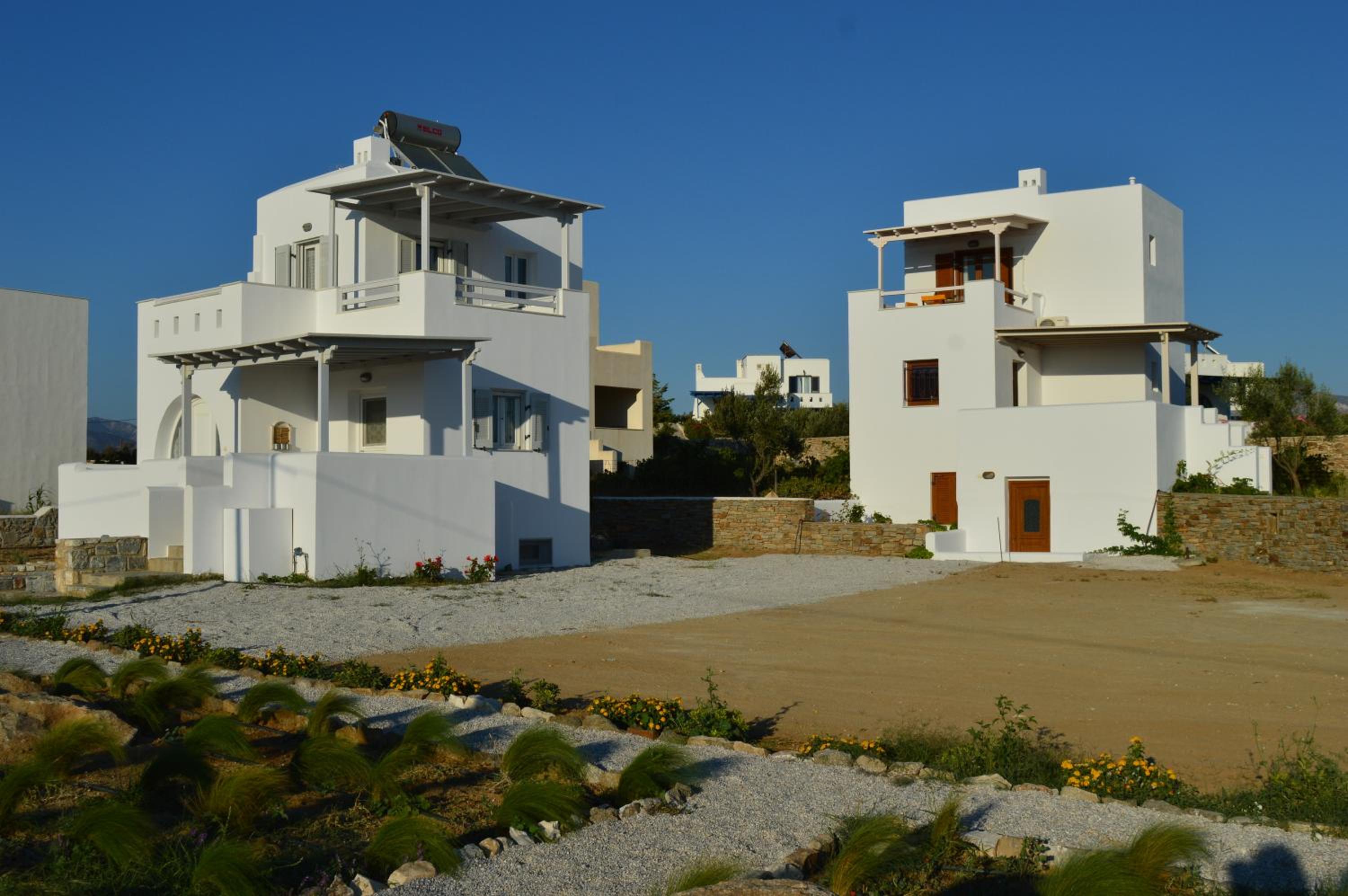 Villa photo 3