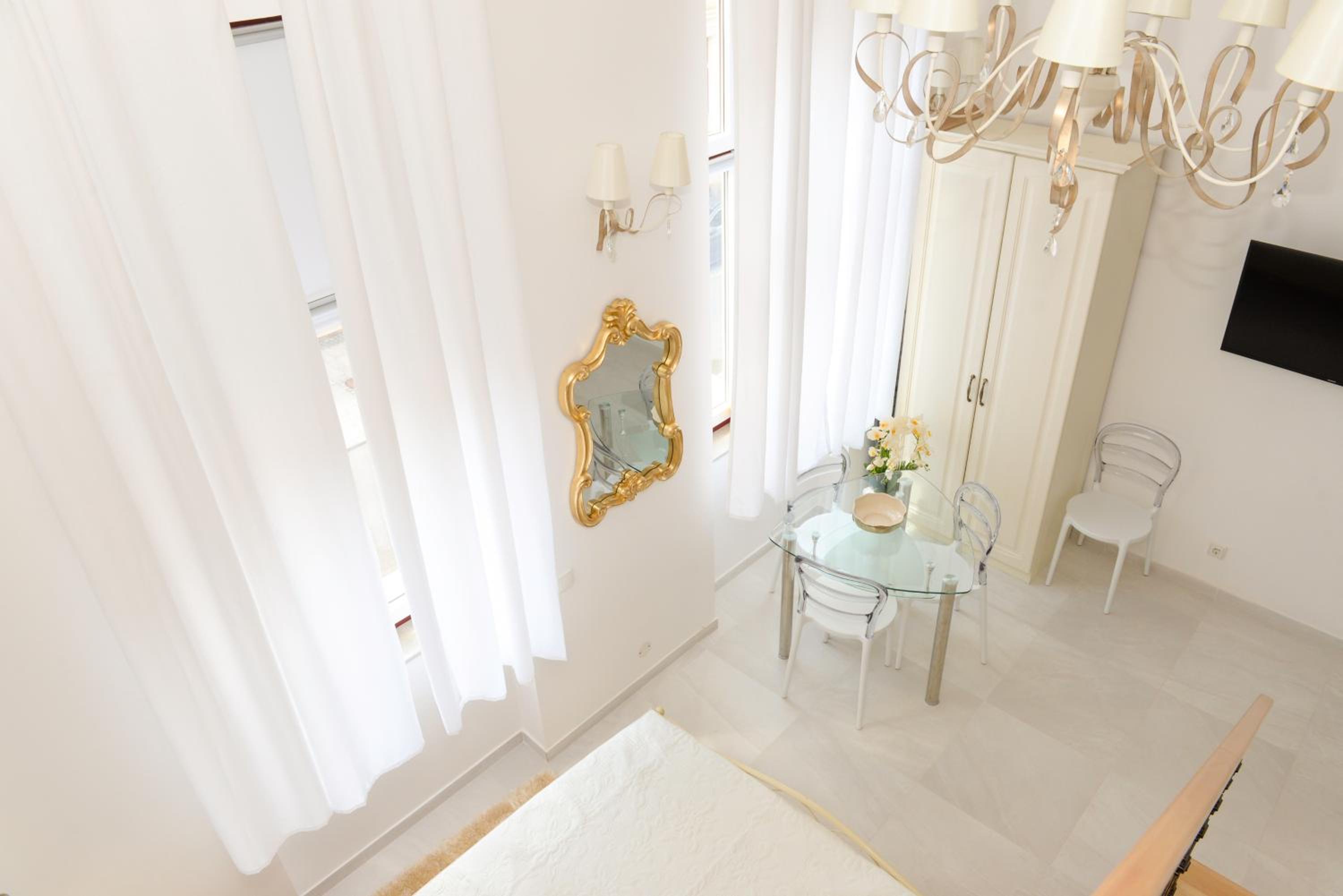 Superior Apartment photo 2