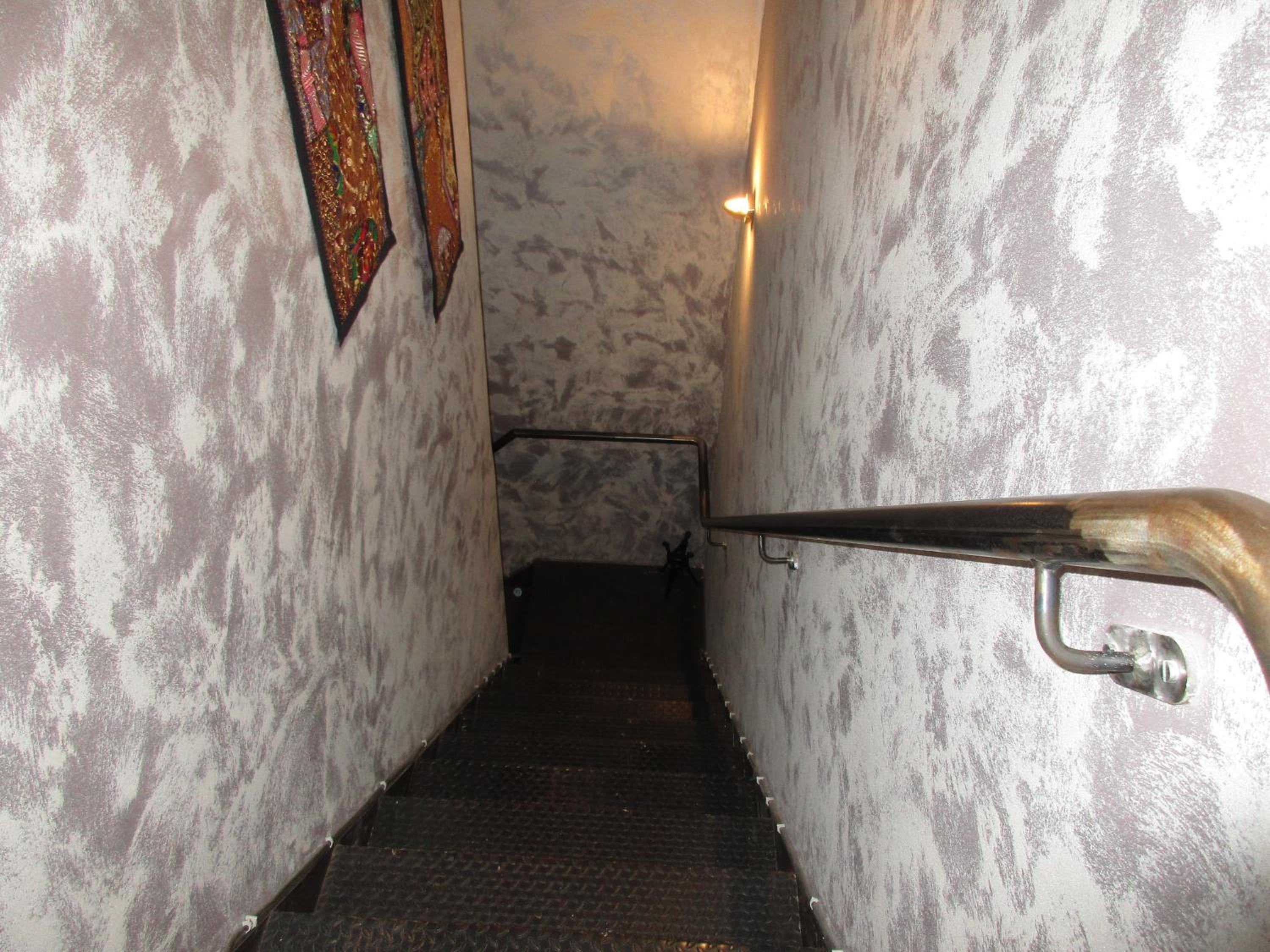 Five-Bedroom House photo 1