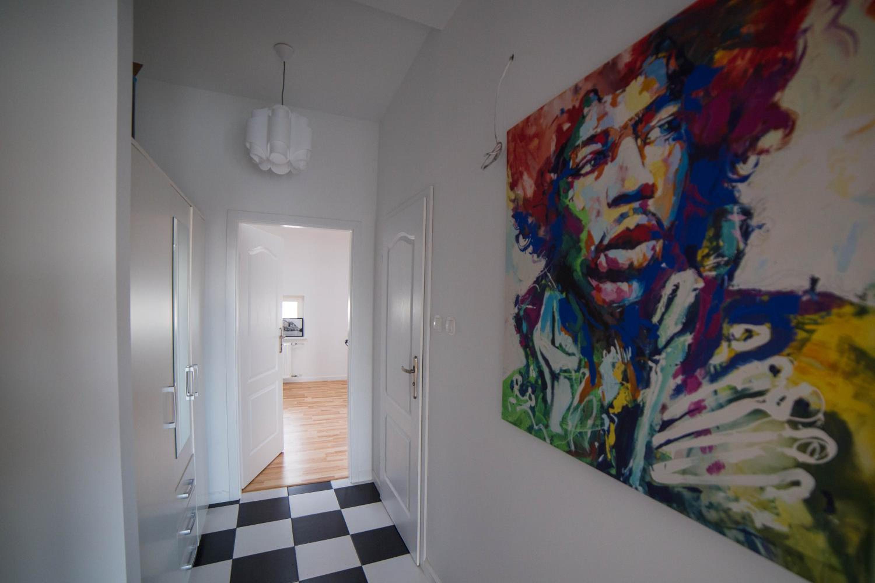 Apartment photo 2