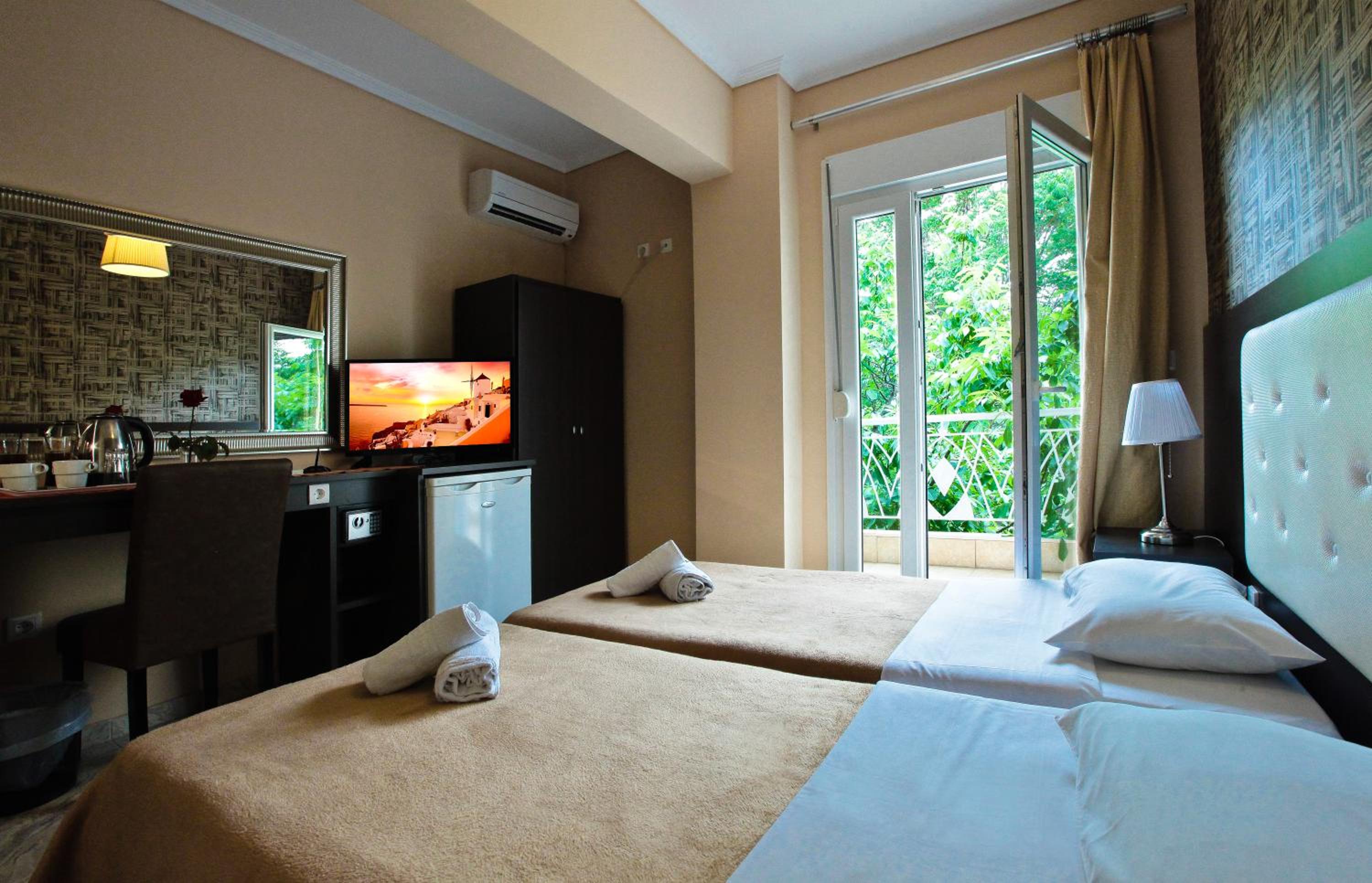 Double or Twin Room - Photo 2
