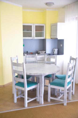 Two-Bedroom Apartment Partial Sea view (4 Adults + 1 Child)