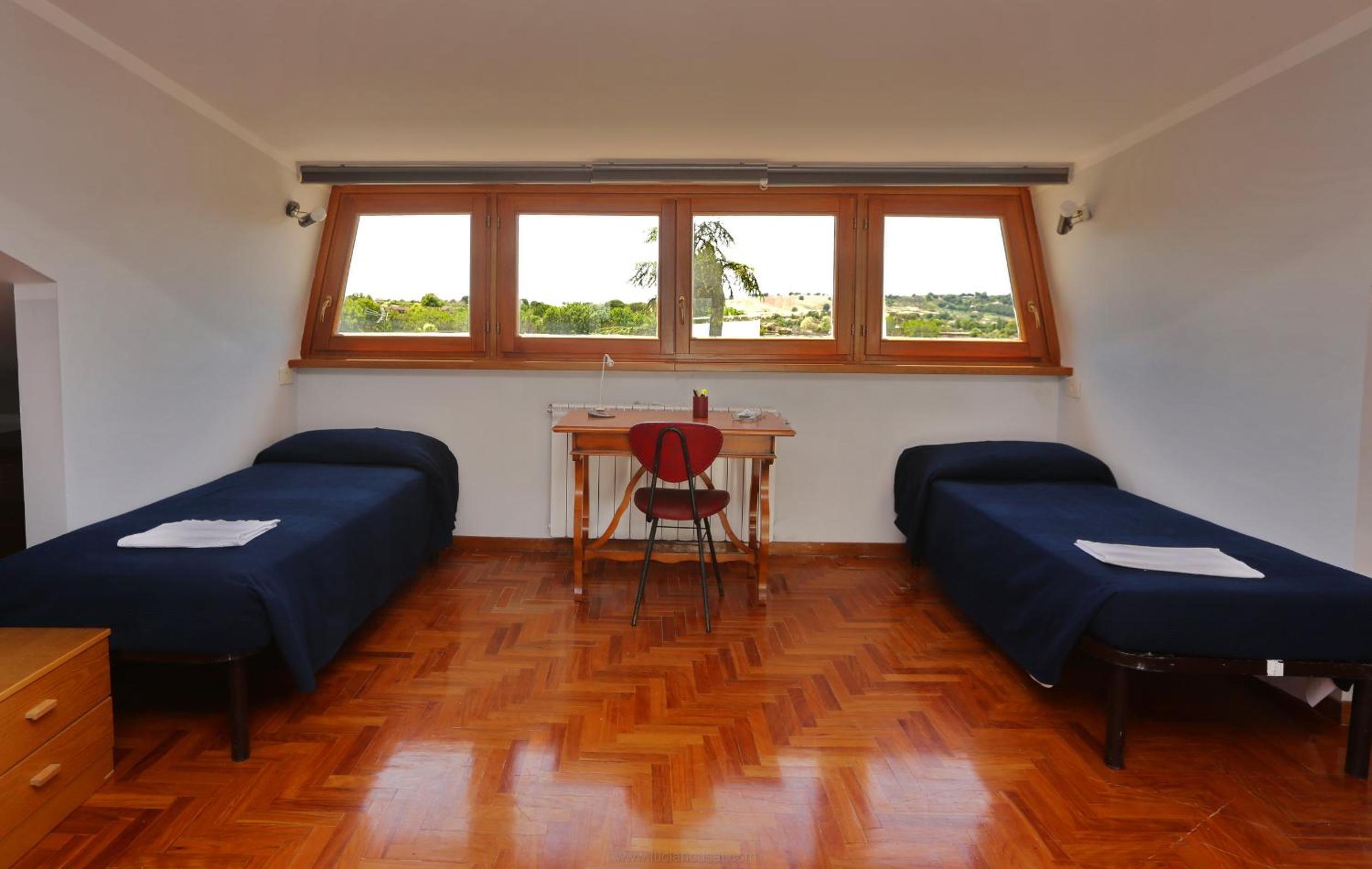 Four-Bedroom Villa photo 3
