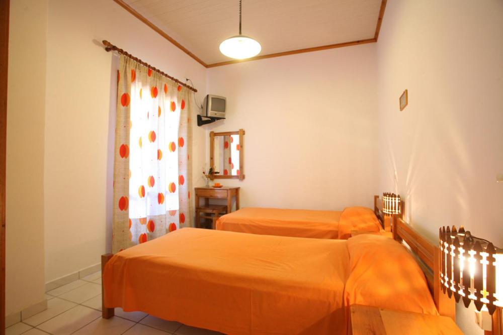 One-Bedroom Apartment - Photo 7