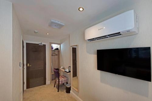 Standard Double Room photo 3
