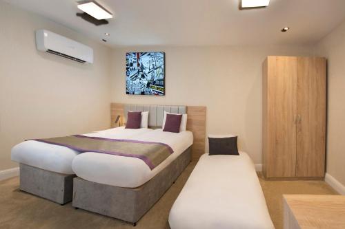 Deluxe Triple Room photo 3