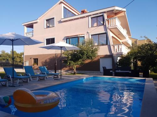 Apartment with Pool View  photo 3