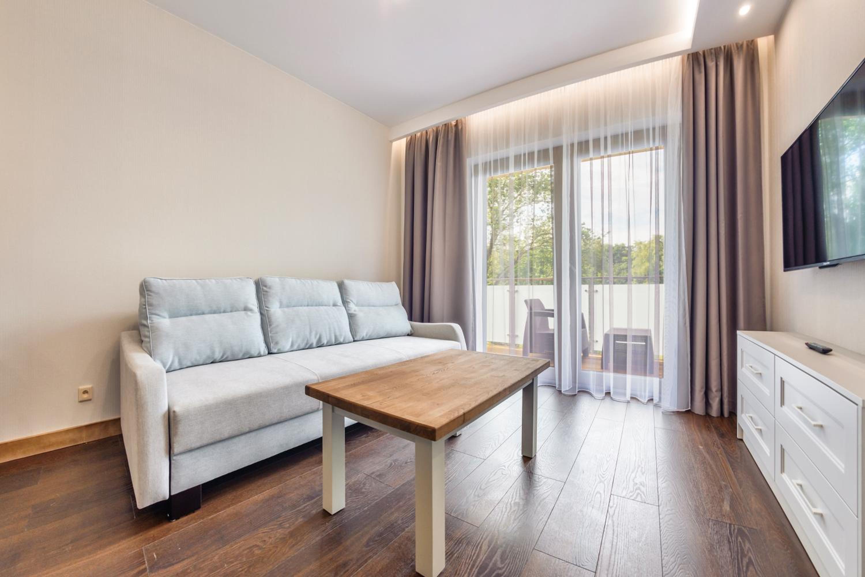 One-Bedroom Apartment