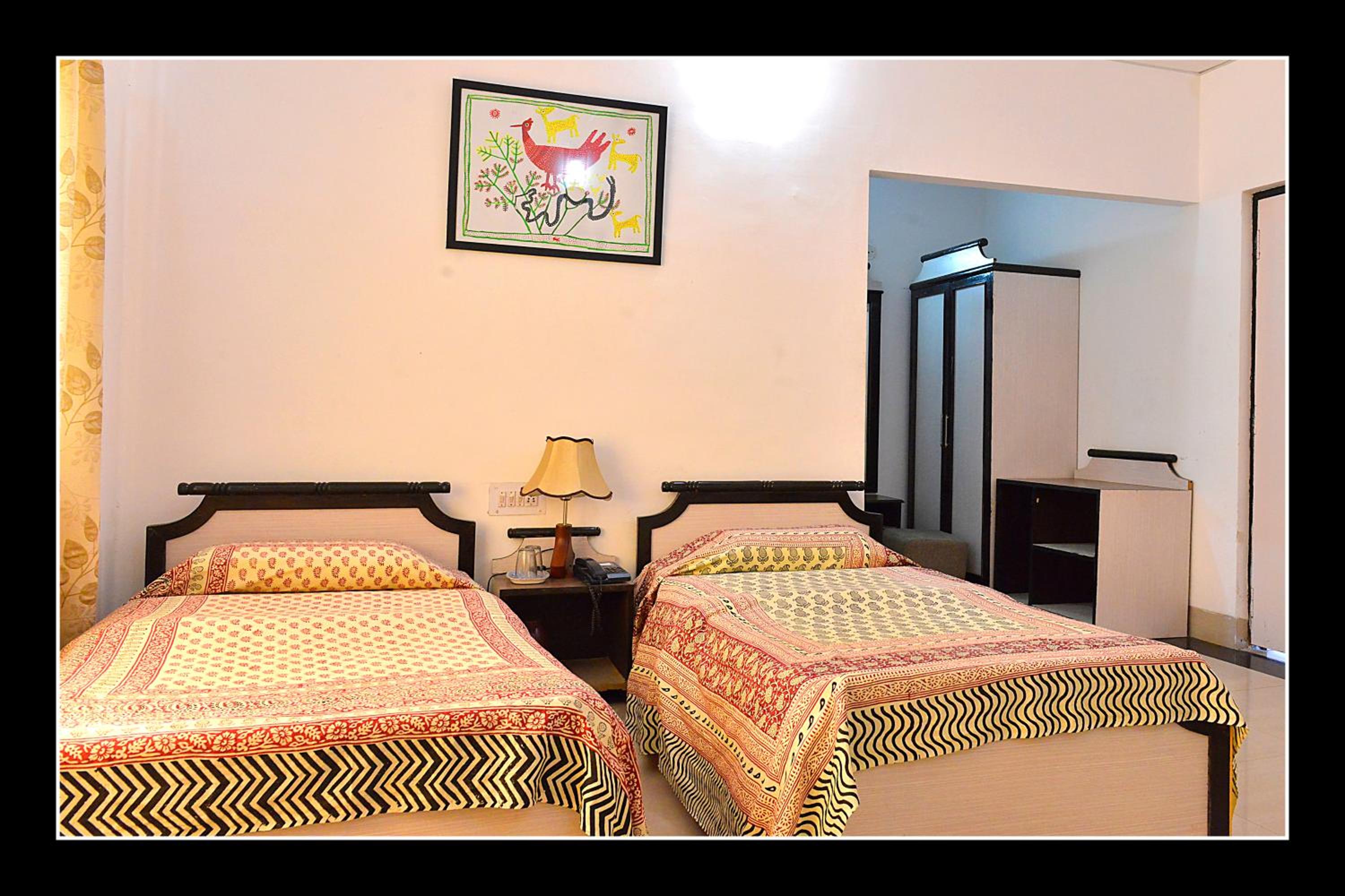 Deluxe Double or Twin Room photo 2