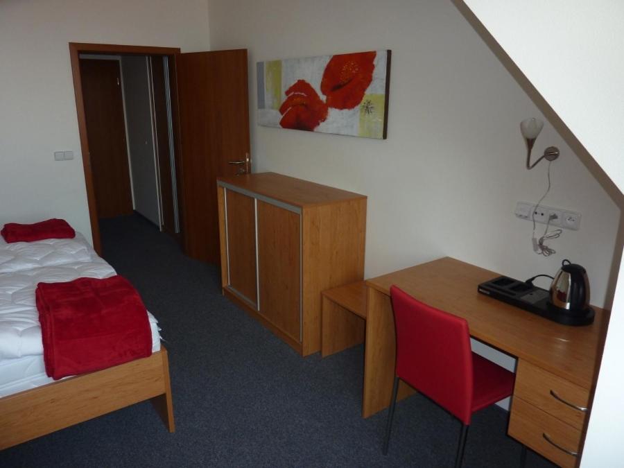 Double or Twin Room with Private Bathroom photo 1