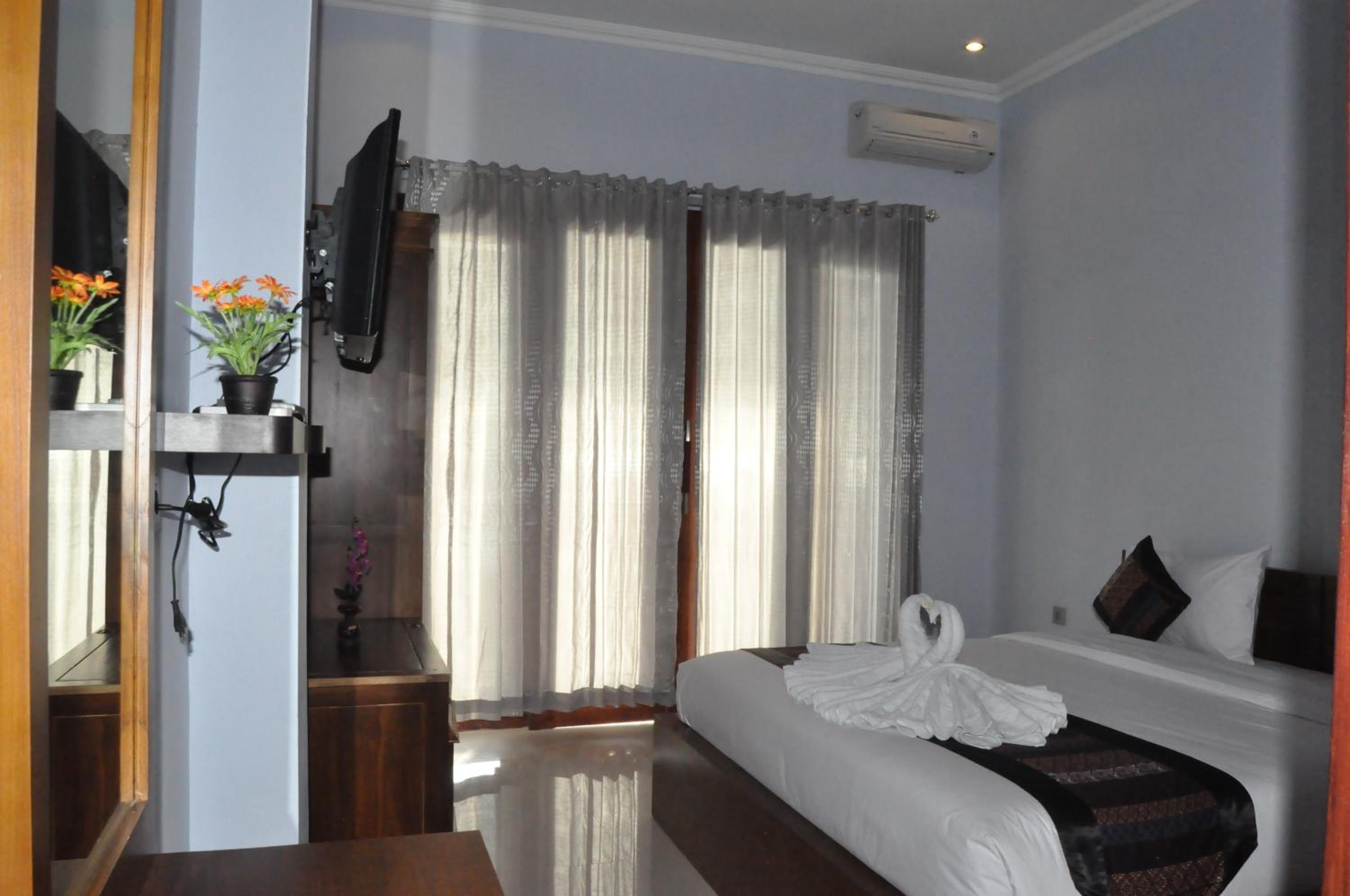Deluxe Double Room with Balcony and Sea View