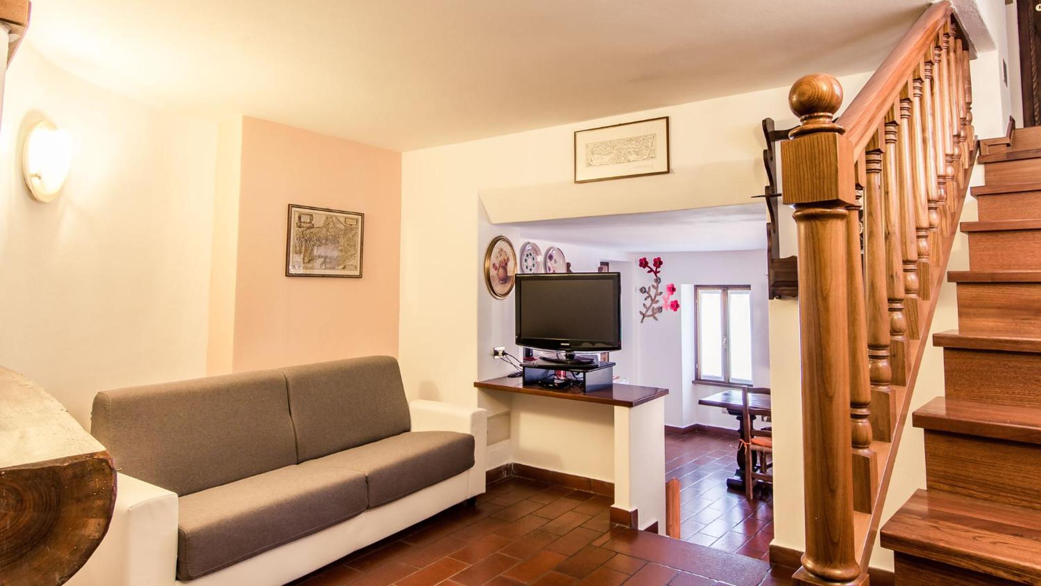 One-Bedroom Apartment - Photo 7