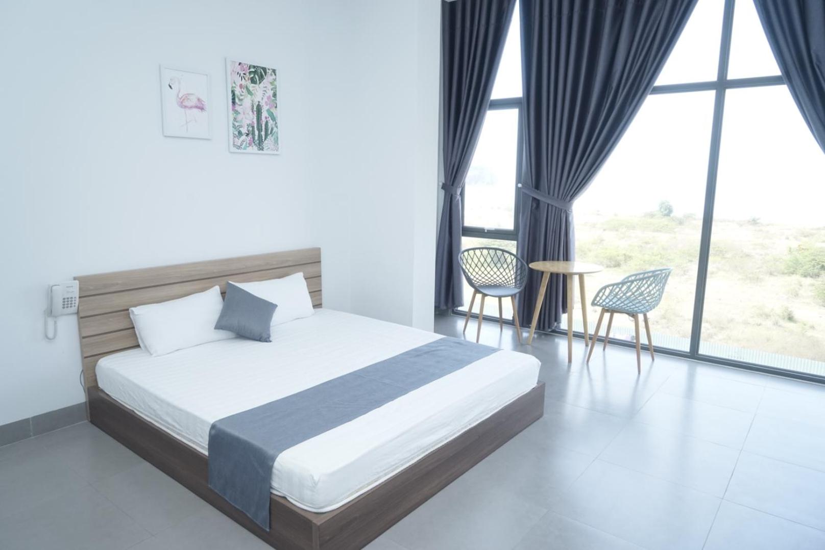 Double Room with Sea View - Photo 2