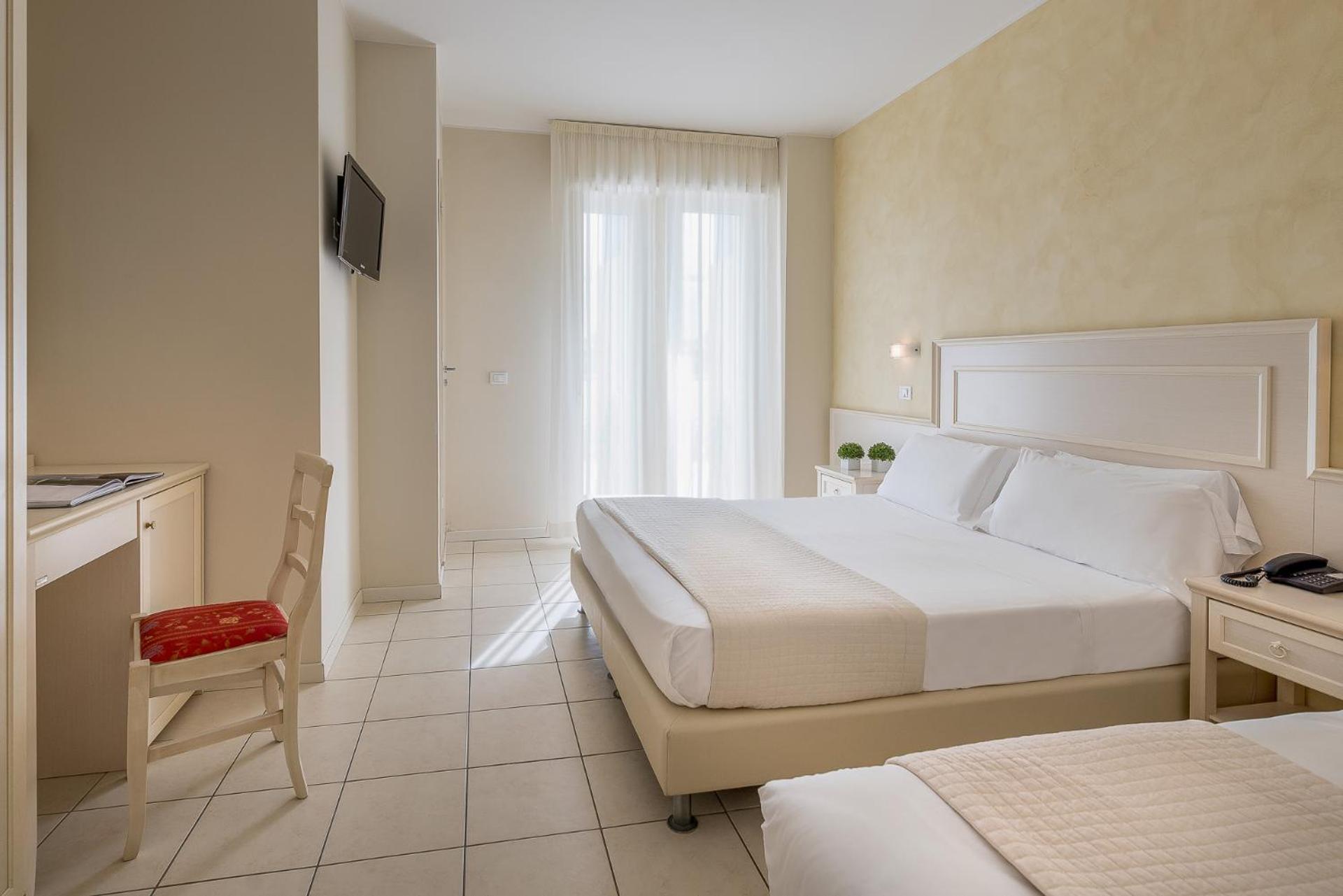 Standard Triple Room - Photo 1