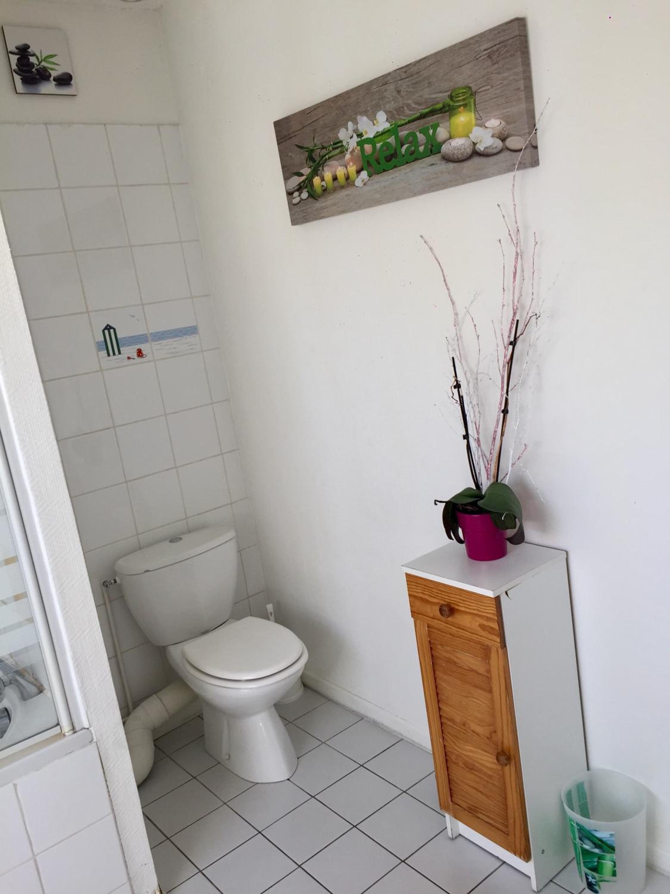 Basic Triple Room with Shared Bathroom