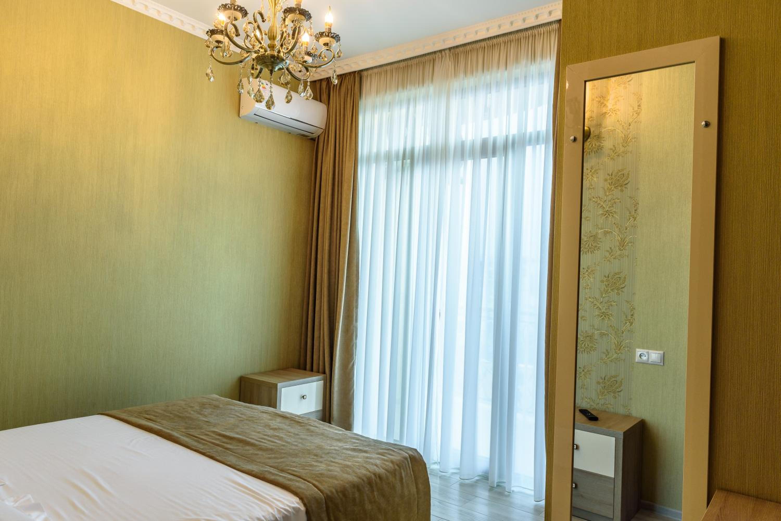 Queen Room with Balcony