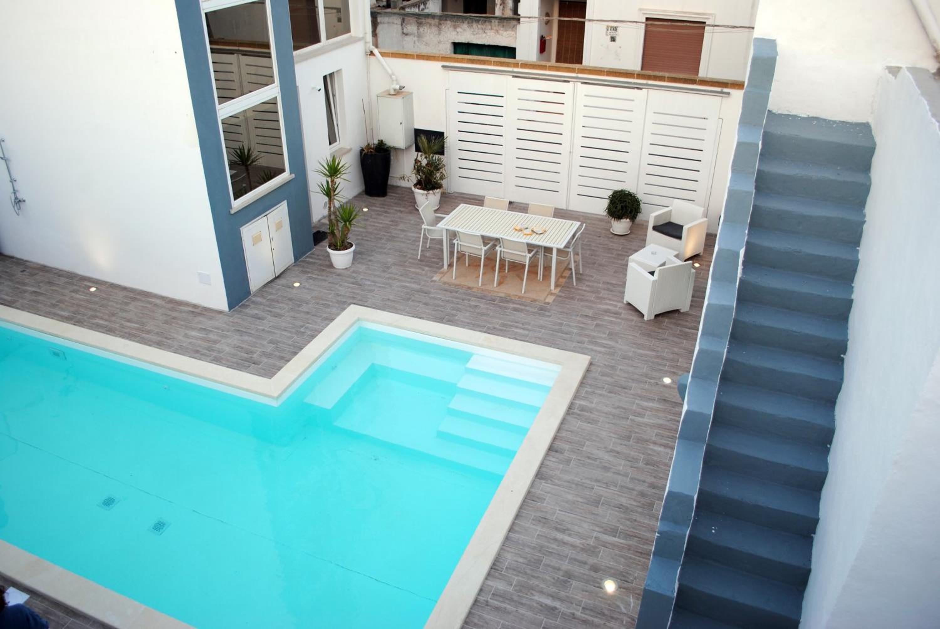 Double Room with Pool View
