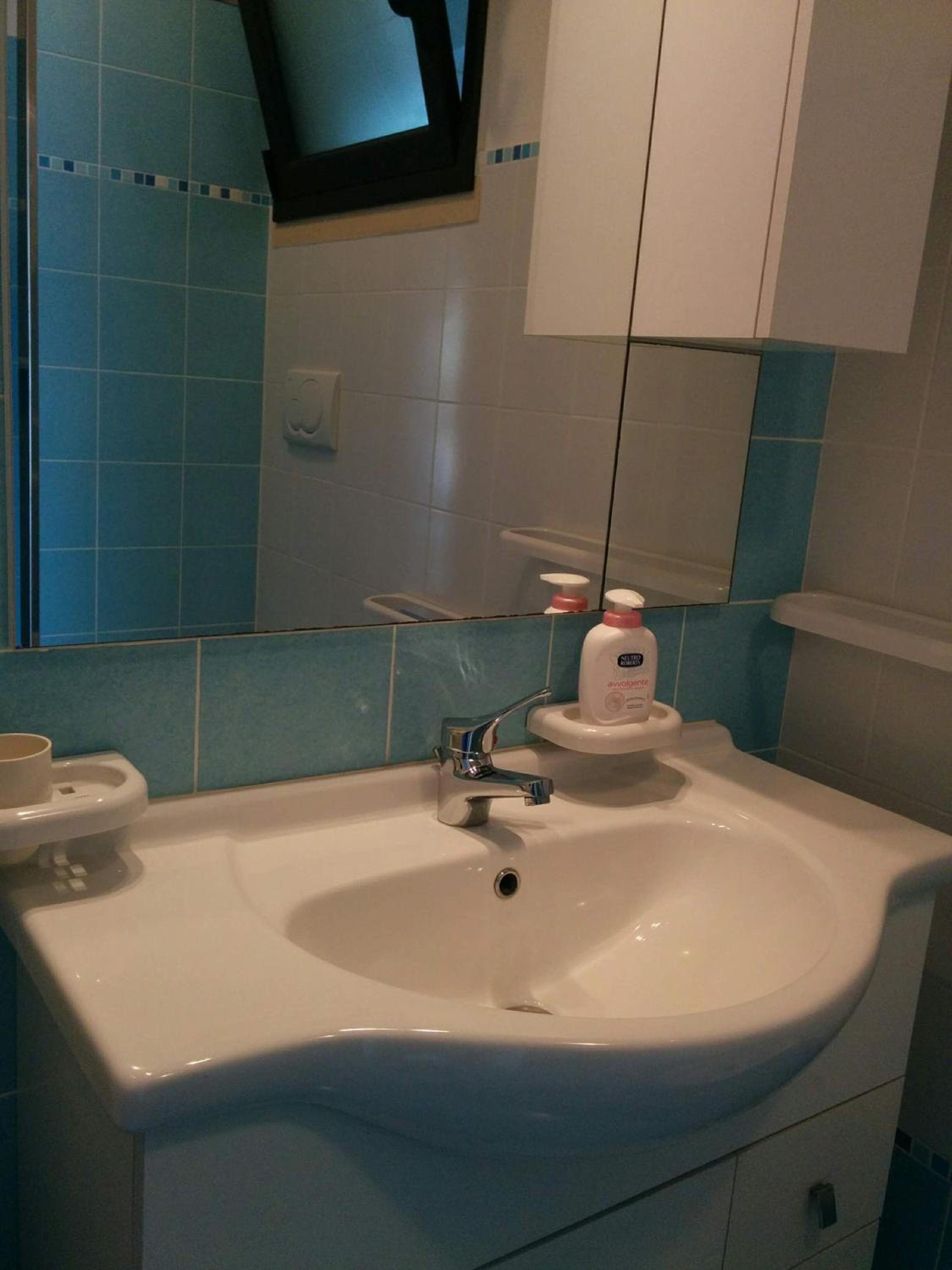 One-Bedroom House photo 1