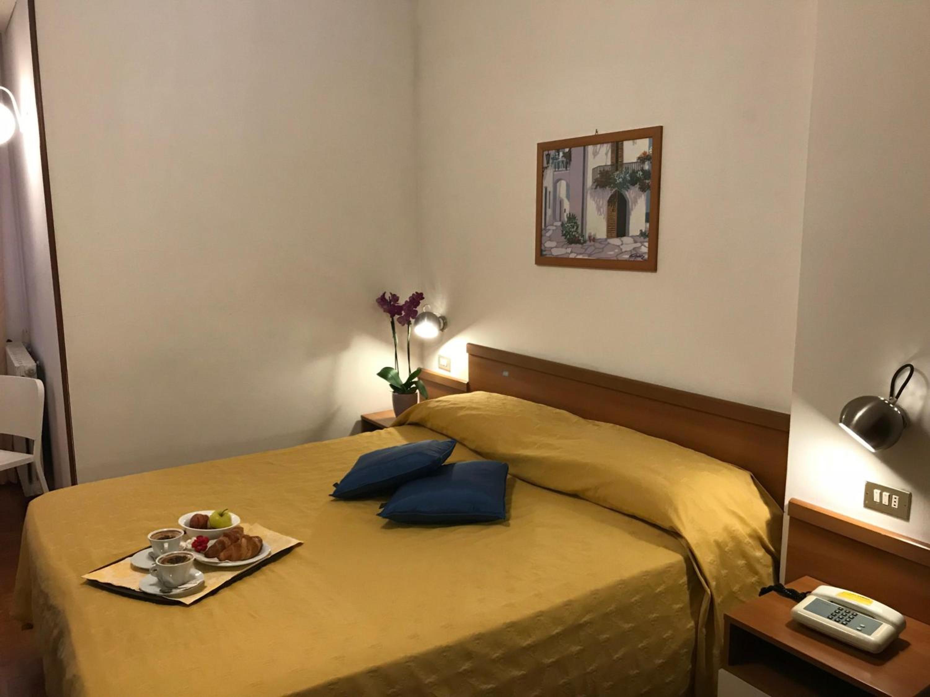 Classic Double or Twin Room - Photo 1