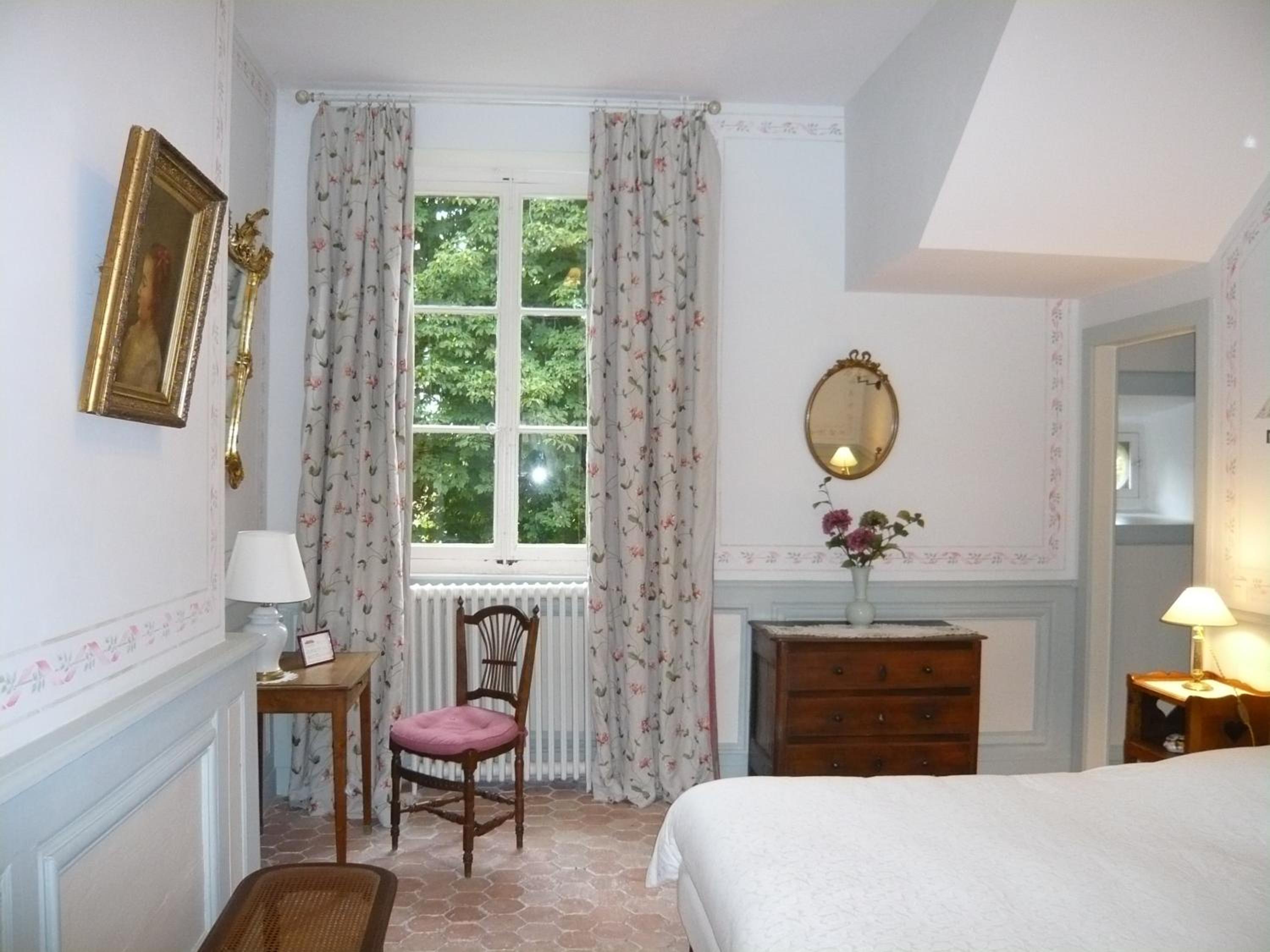 Queen Room with Garden View photo 2