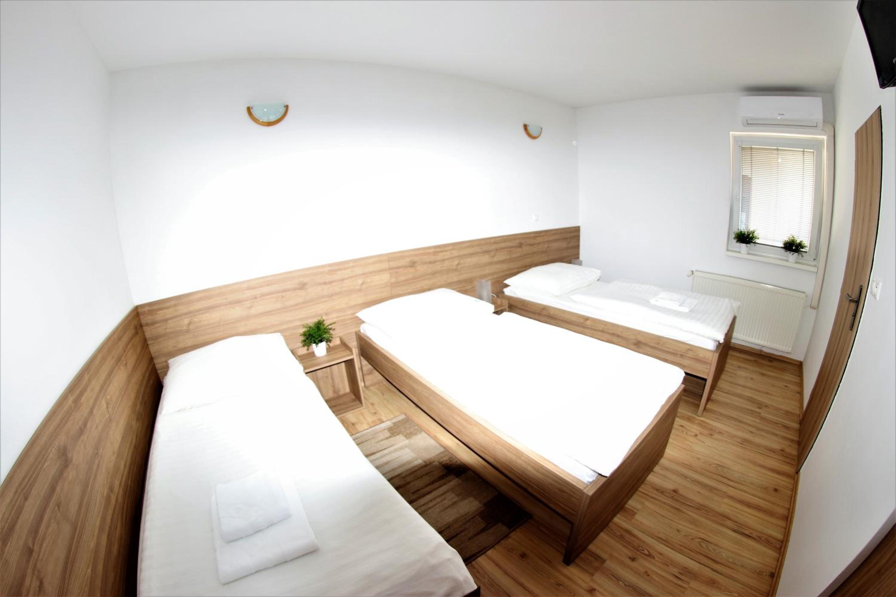 Economy Twin Room