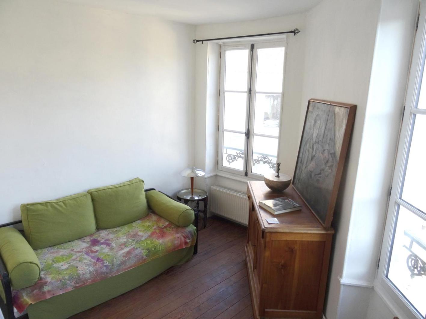 Double Room with Private External Bathroom - Photo 8