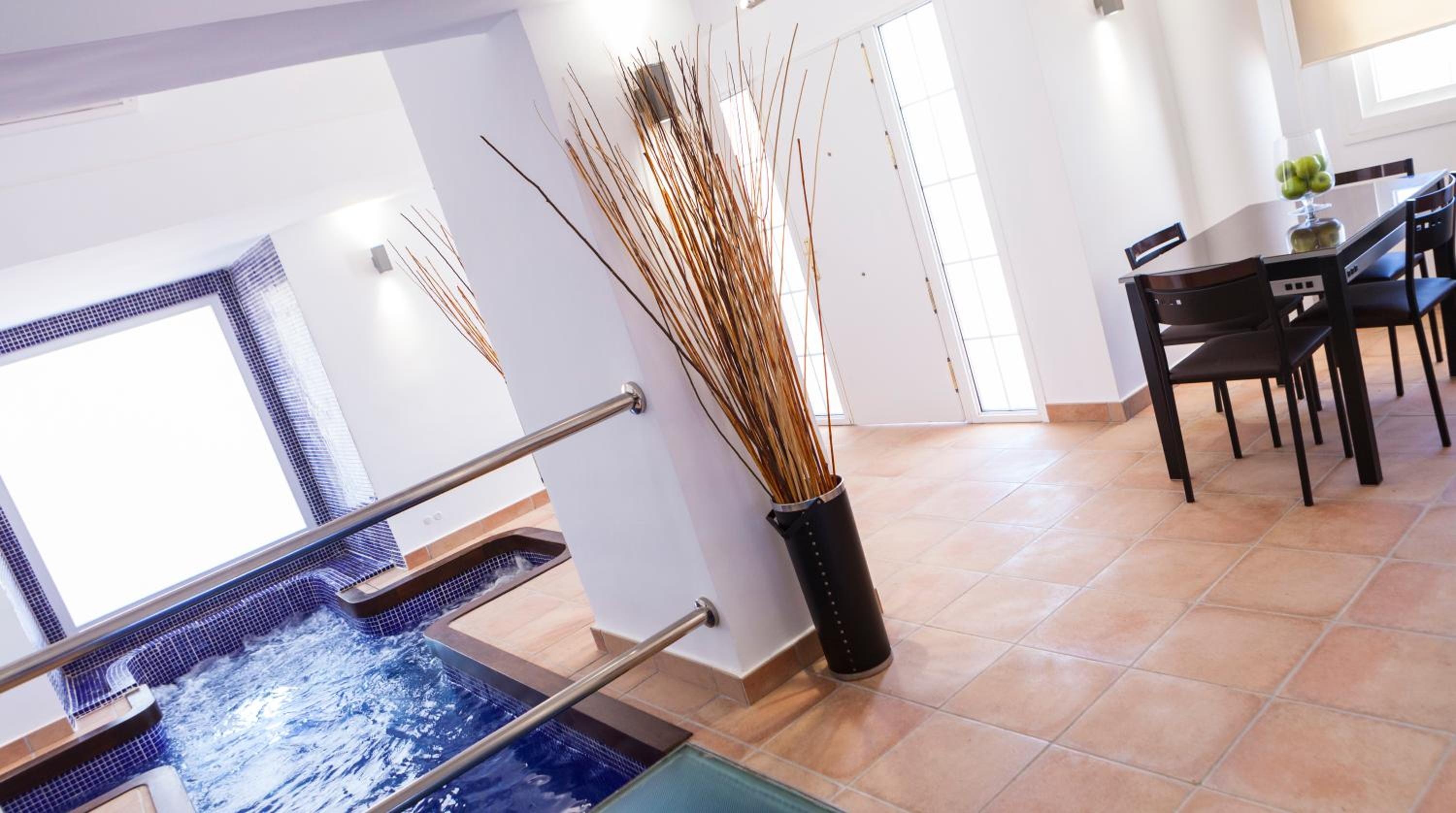 Superior Apartment with Hot Tub