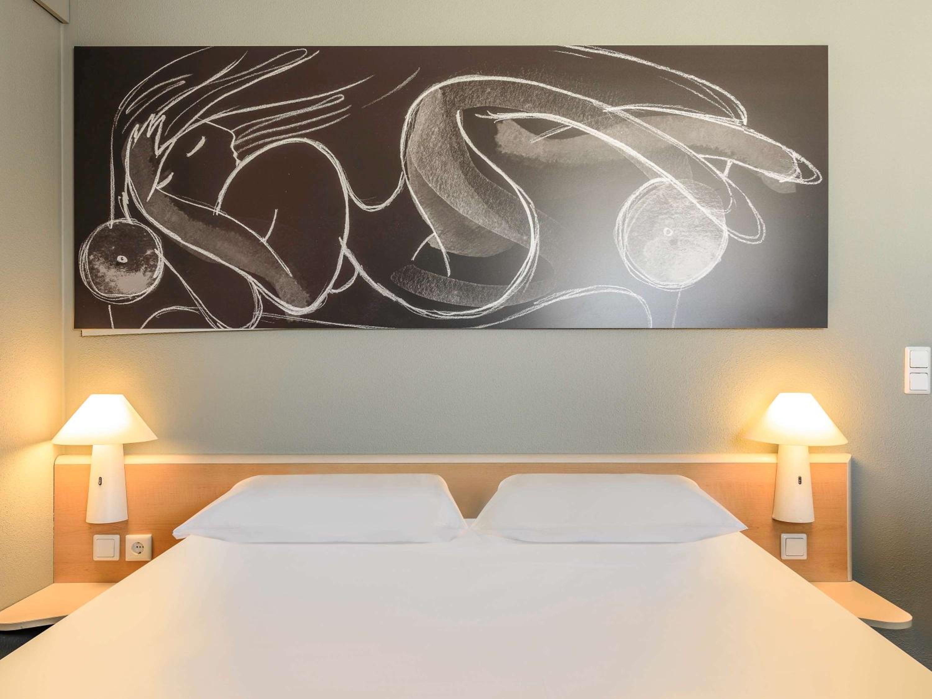 Standard Double Room with Double Bed - Photo 6