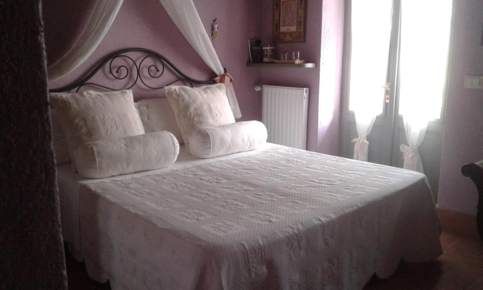 Double Room with Balcony photo 2