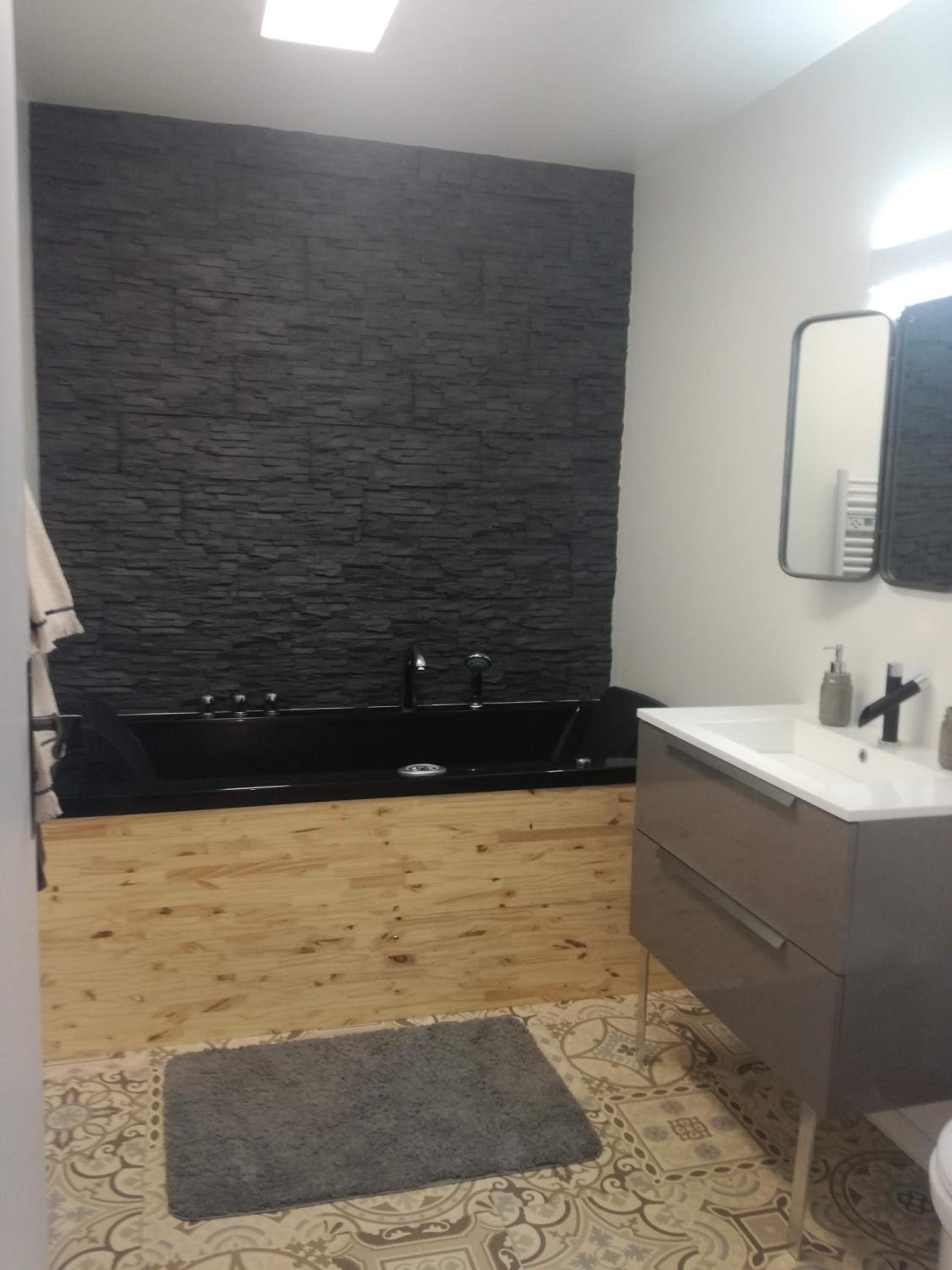 Double Room with Spa Bath photo 3