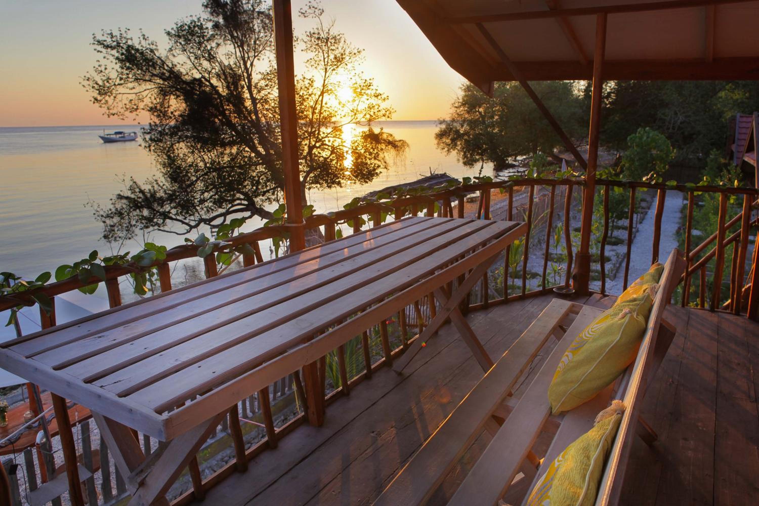 Bungalow - Beach Front - Photo 31