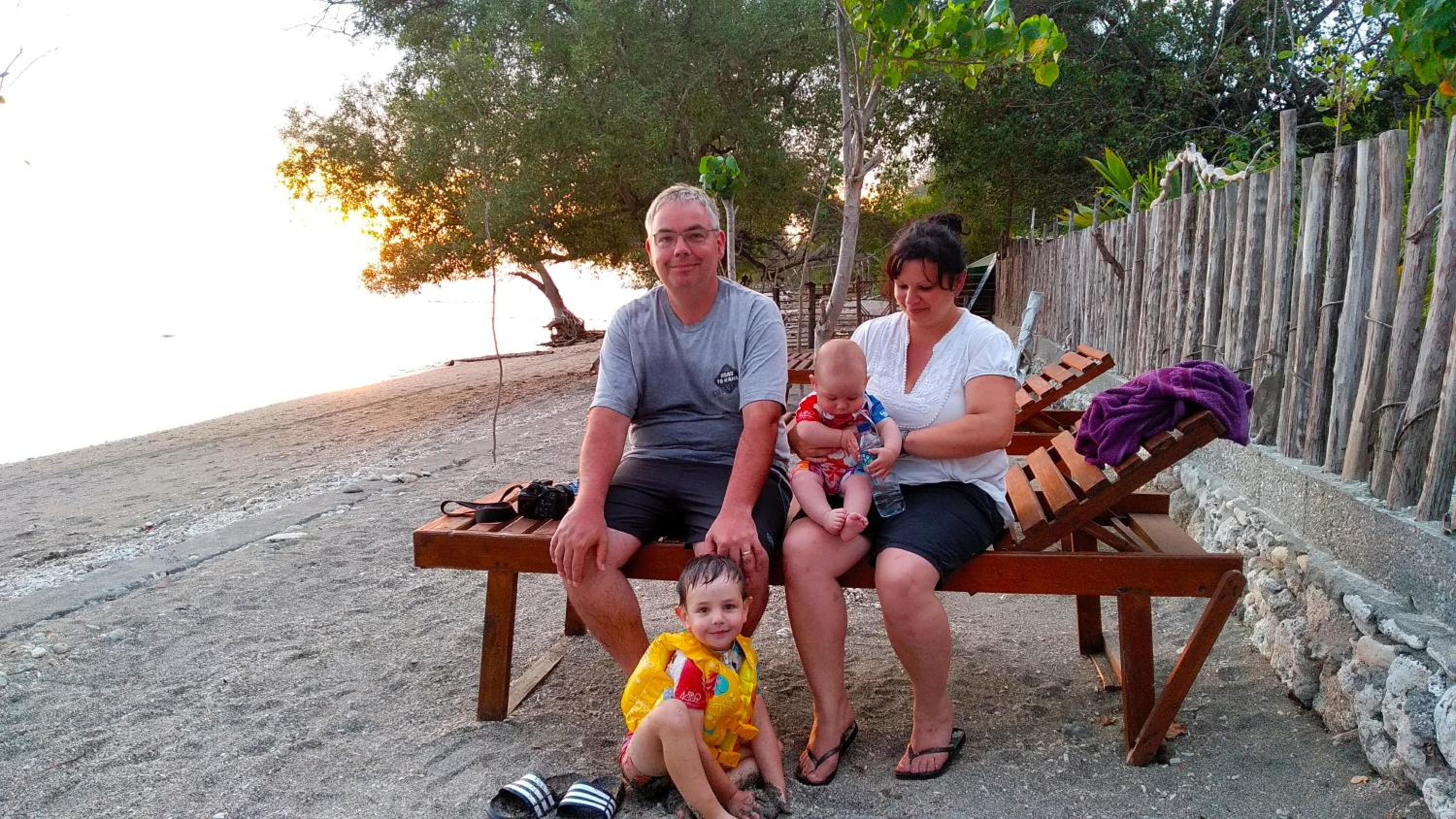 Bungalow - Beach Front - Photo 32