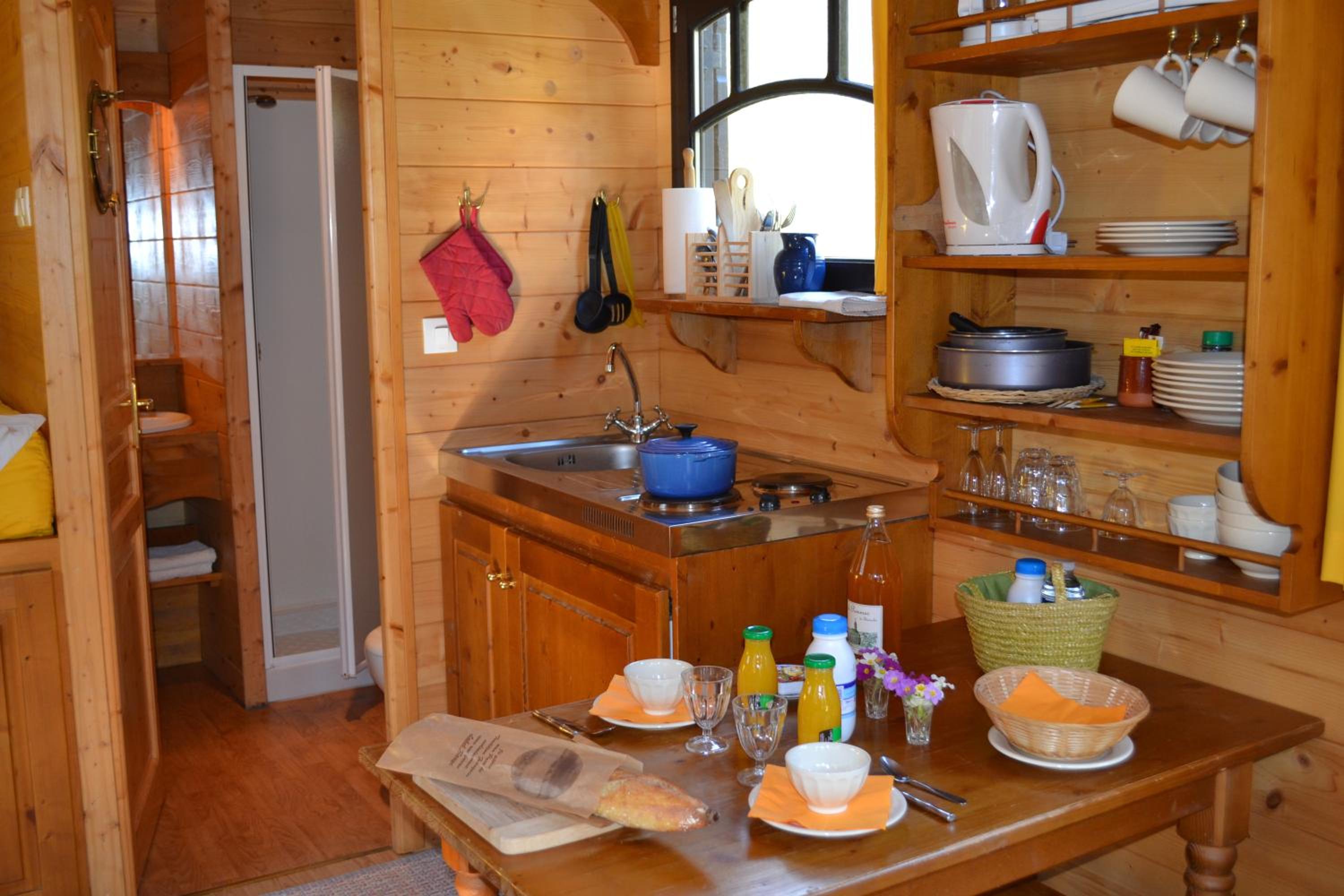 Wooden Caravan - Photo 6