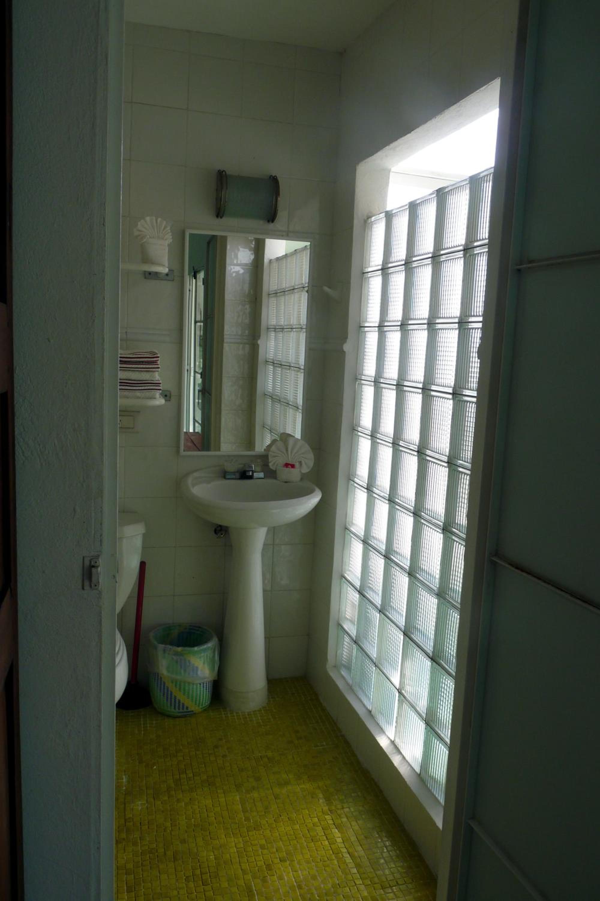 Studio Apartment - Photo 5