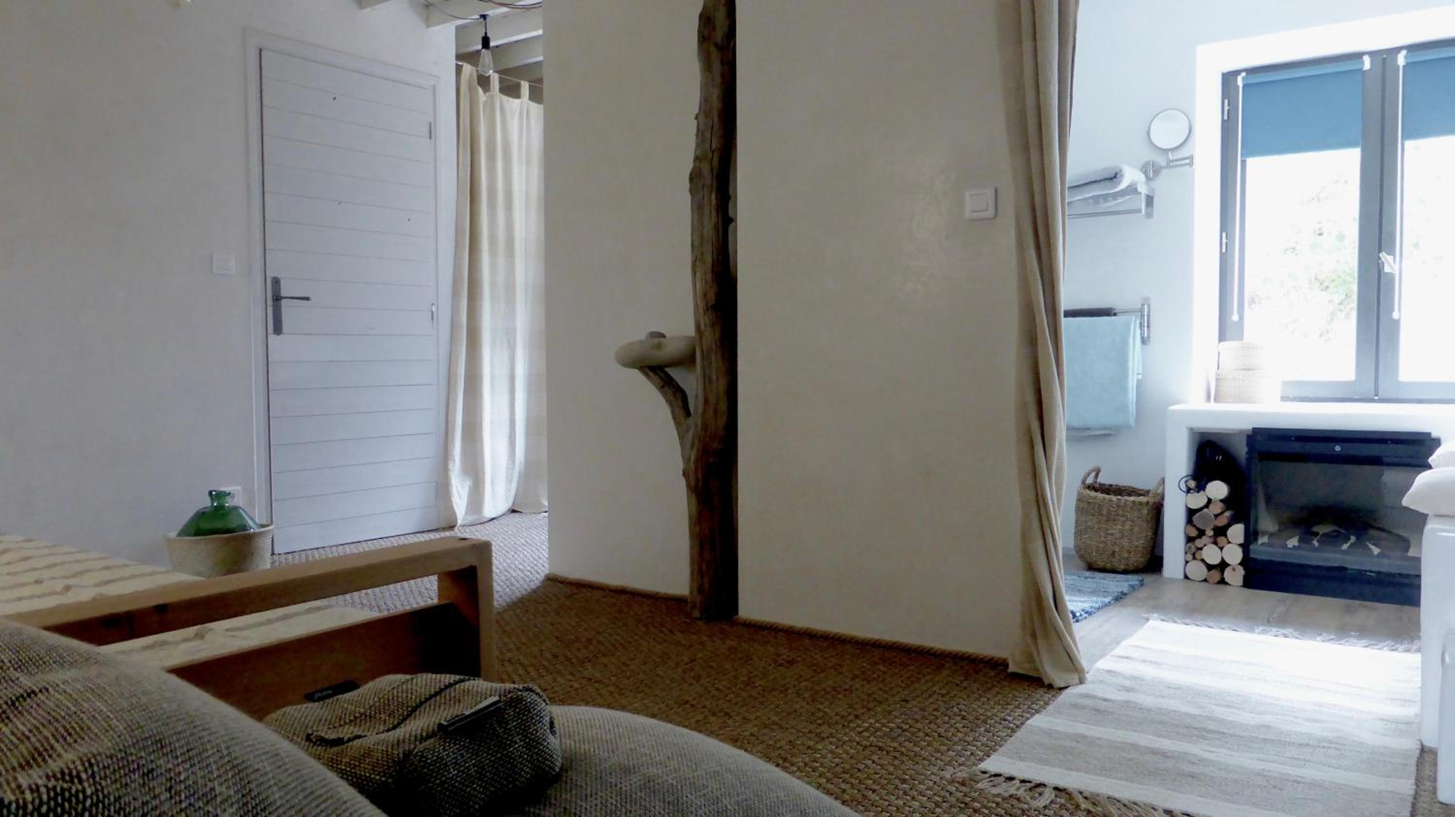 Deluxe Room - Photo 2