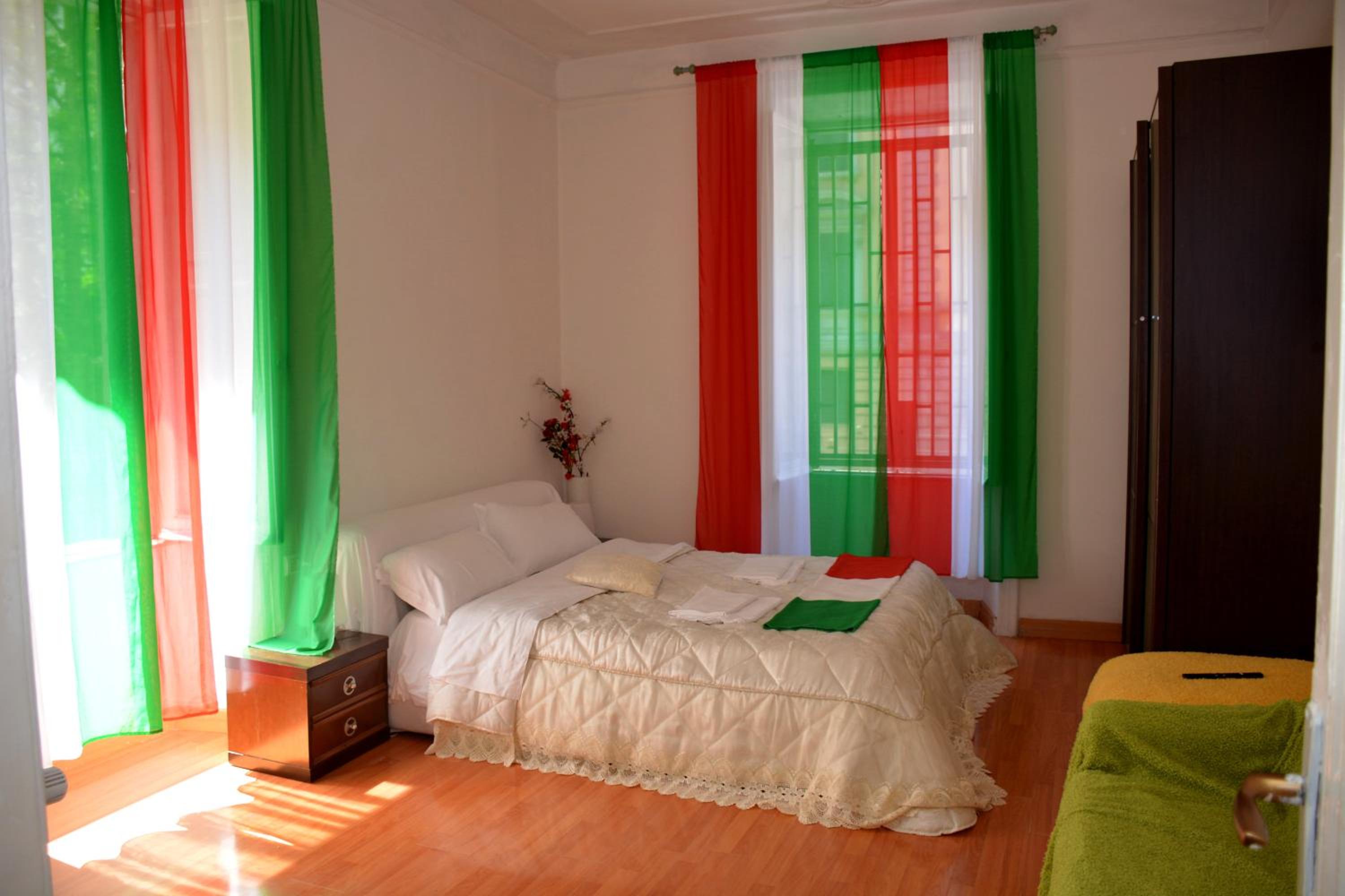 Deluxe Double Room with Shared Bathroom
